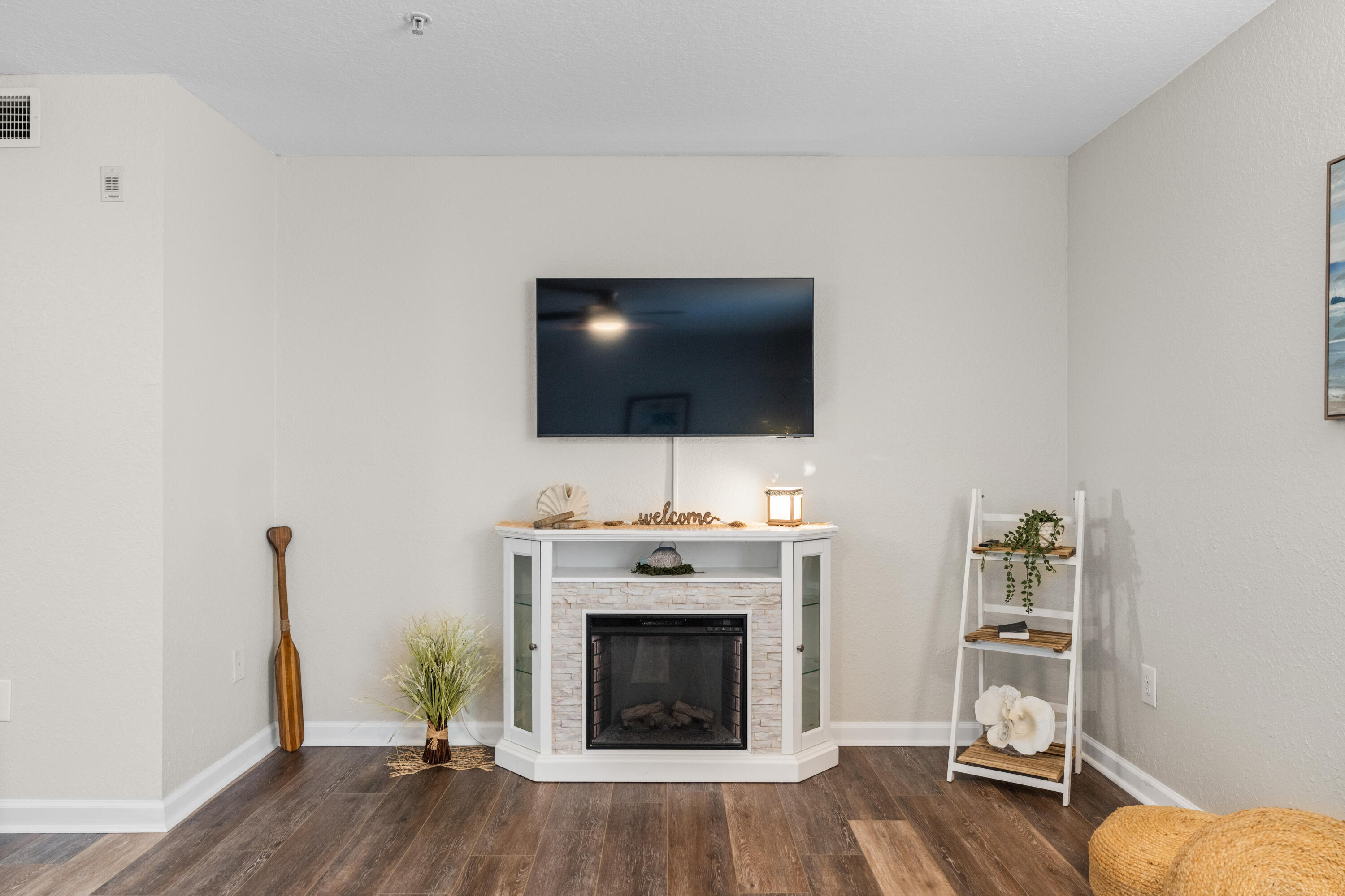 INDIAN LAKE - Residential