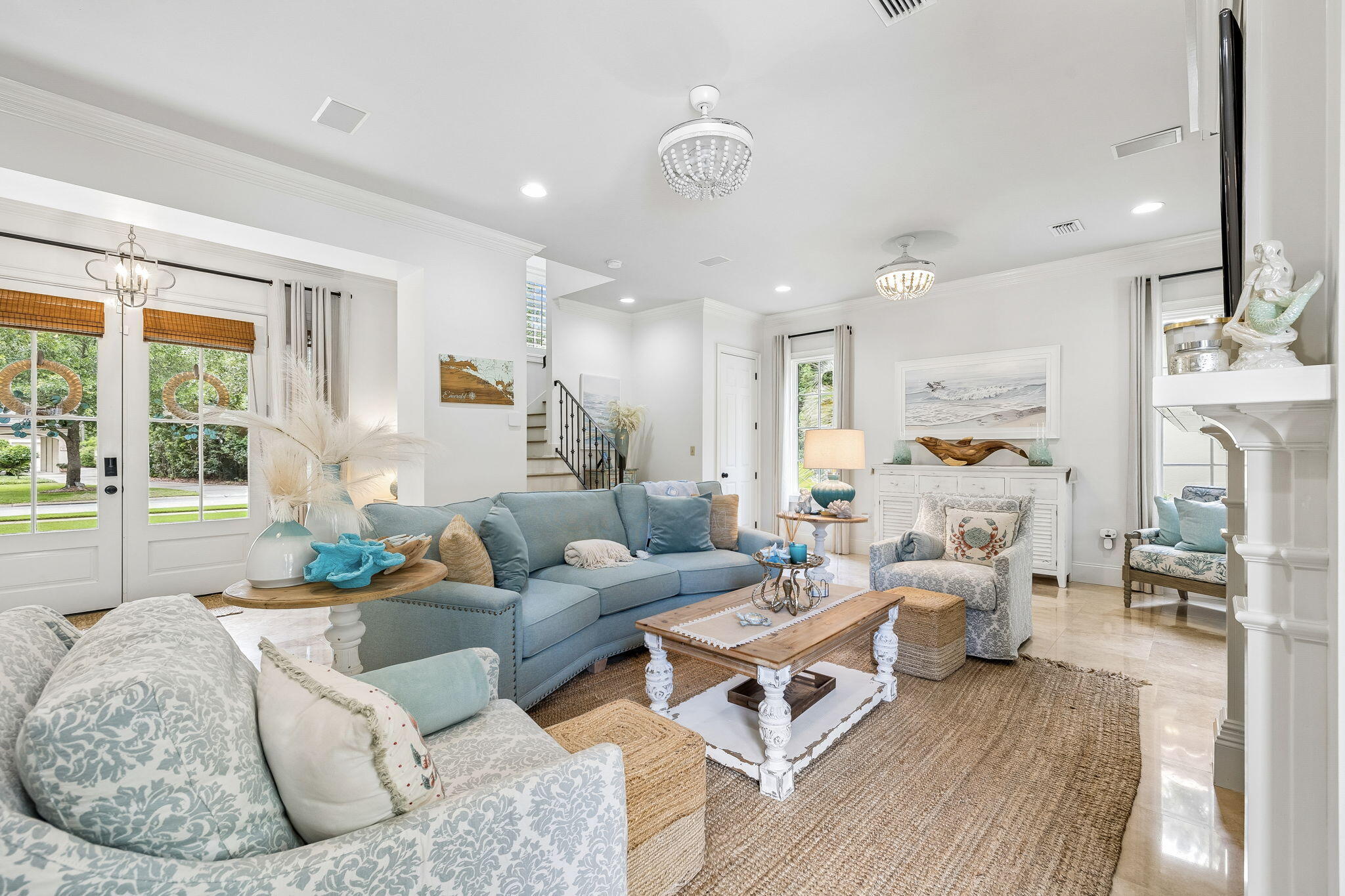 BAYTOWNE AVE EAST - Residential