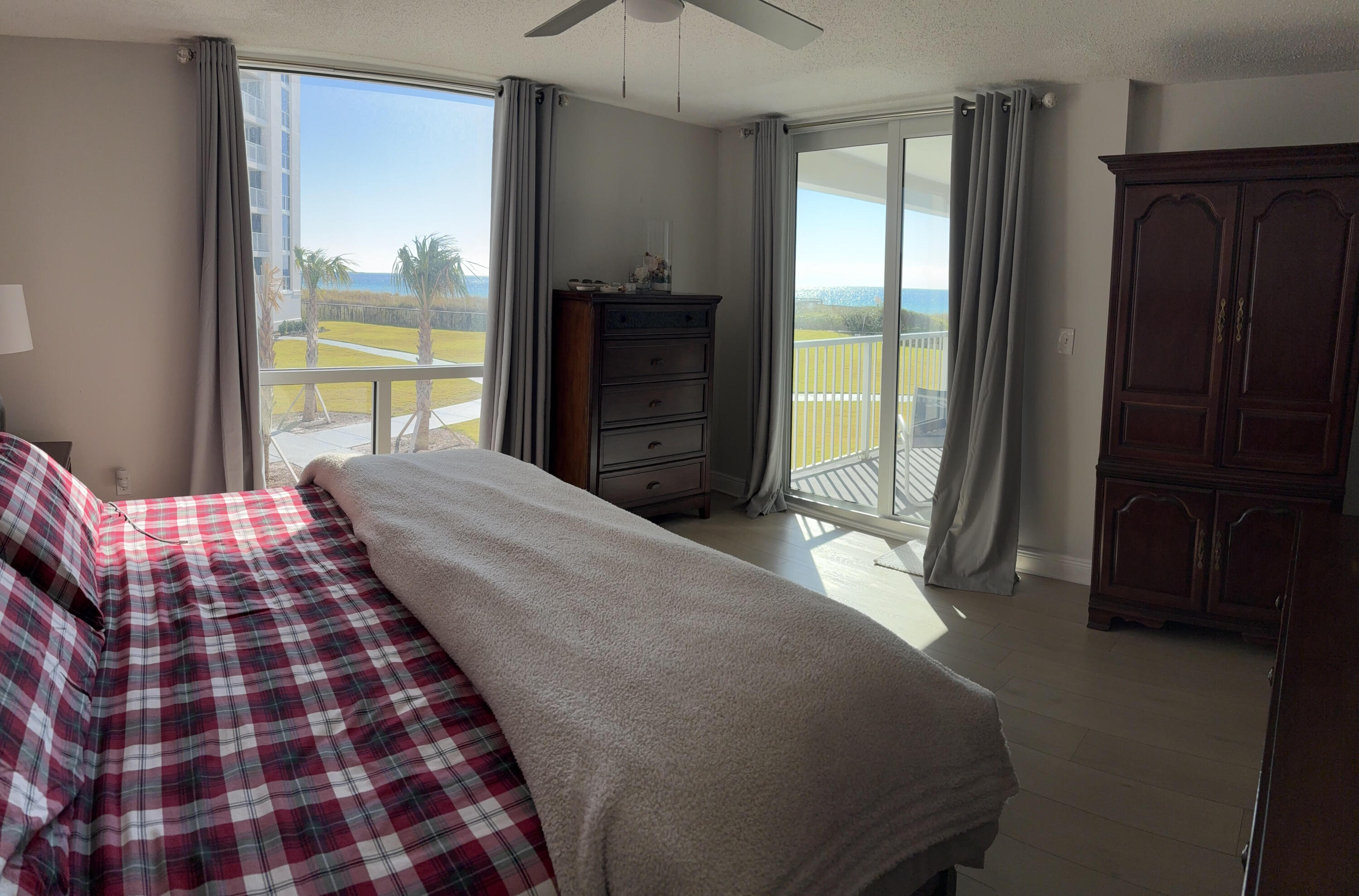 SHORELINE TOWERS 2 - Residential