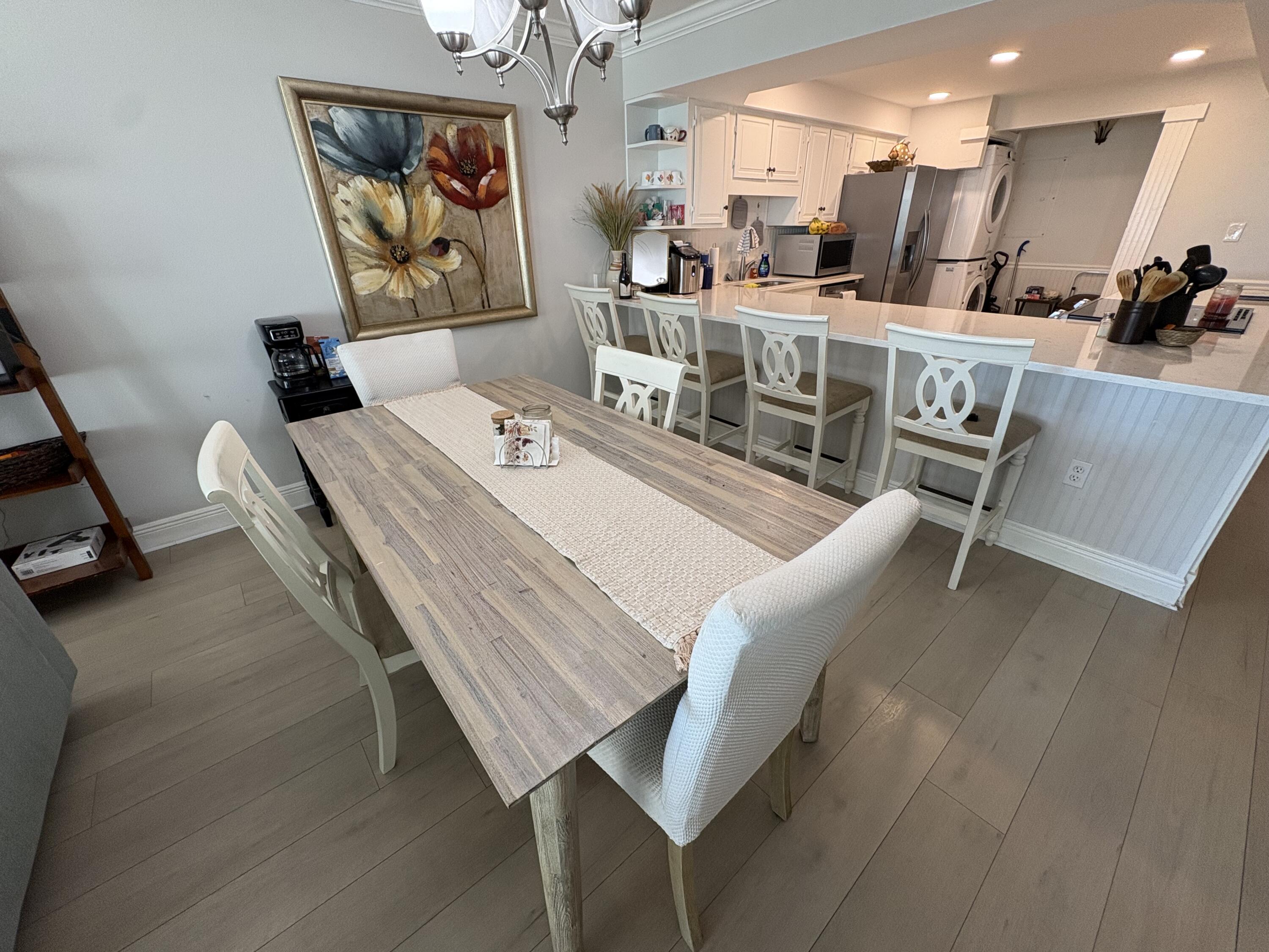 SHORELINE TOWERS 2 - Residential