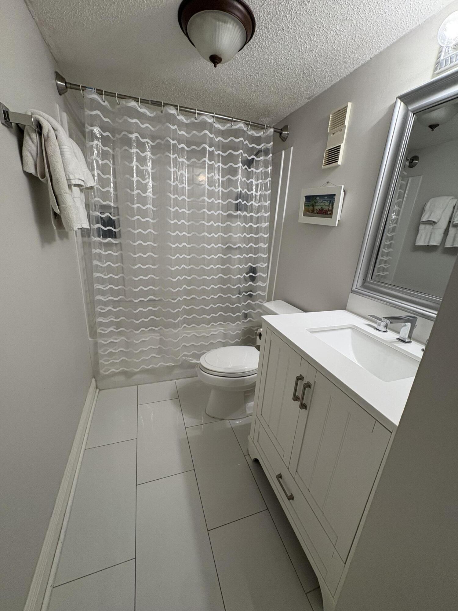 SHORELINE TOWERS 2 - Residential