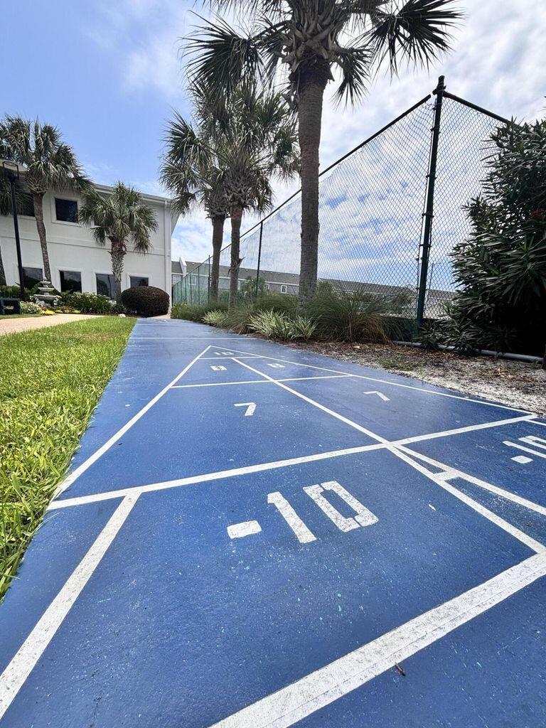 SHORELINE TOWERS 2 - Residential