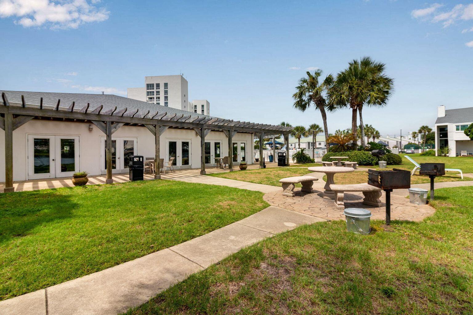 SHORELINE TOWERS 2 - Residential