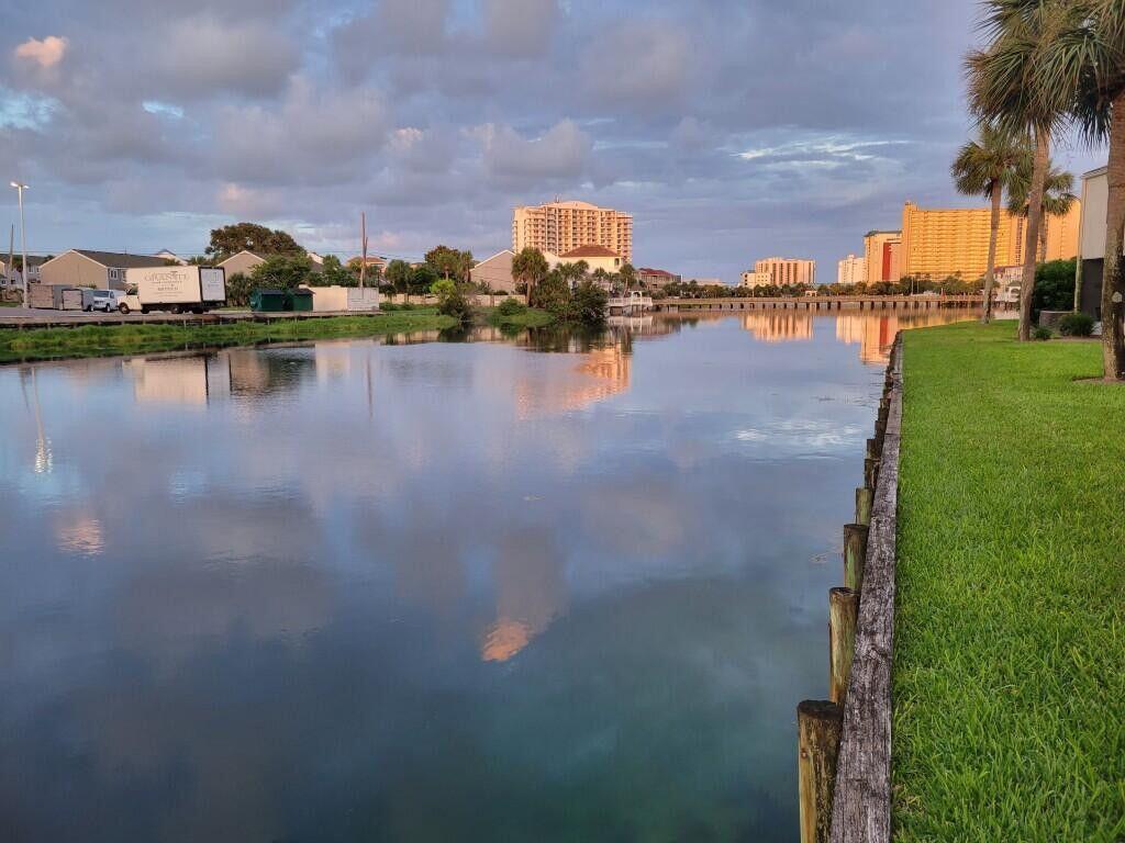 SHORELINE TOWERS 2 - Residential
