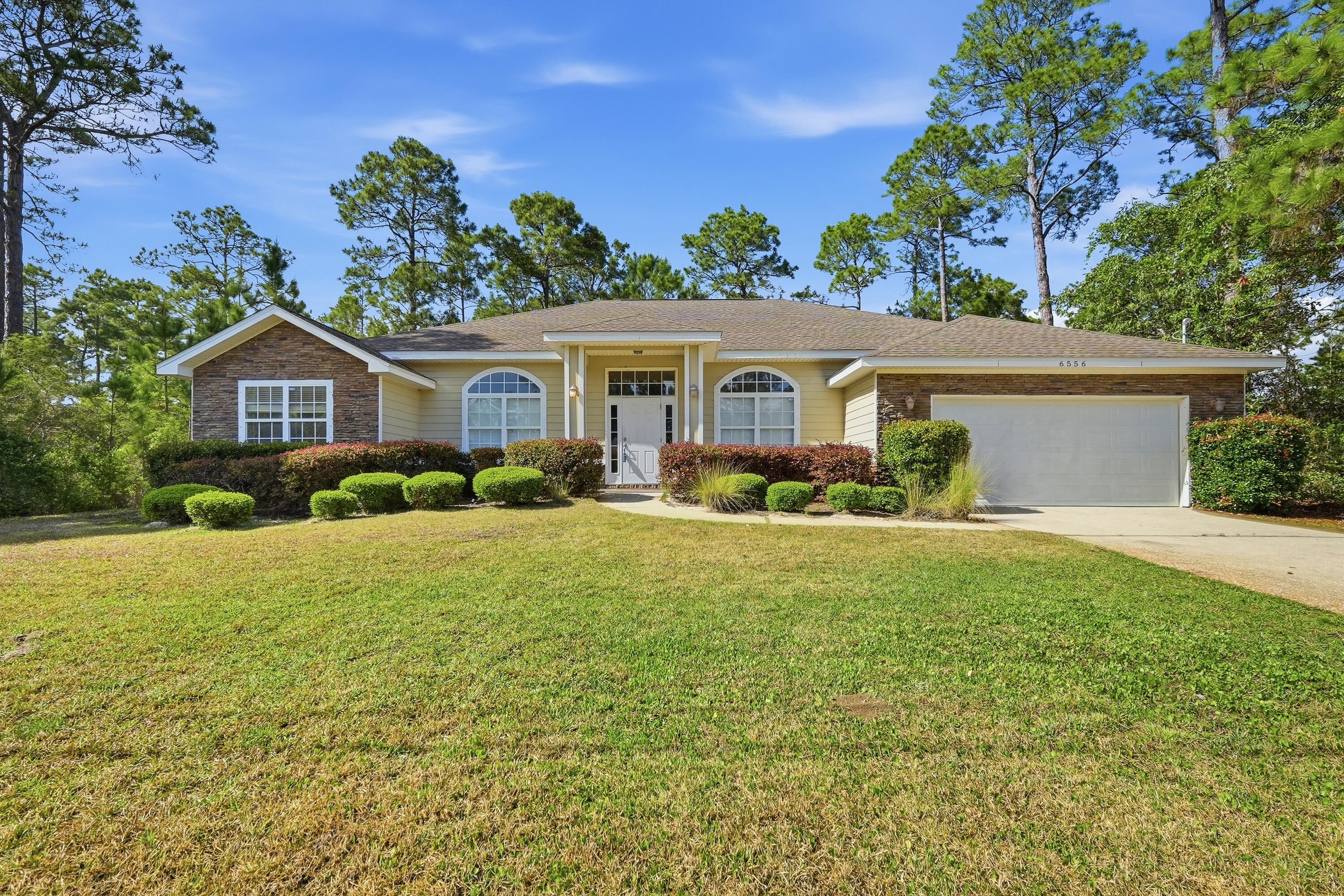 HOLLEY BY THE SEA - Residential