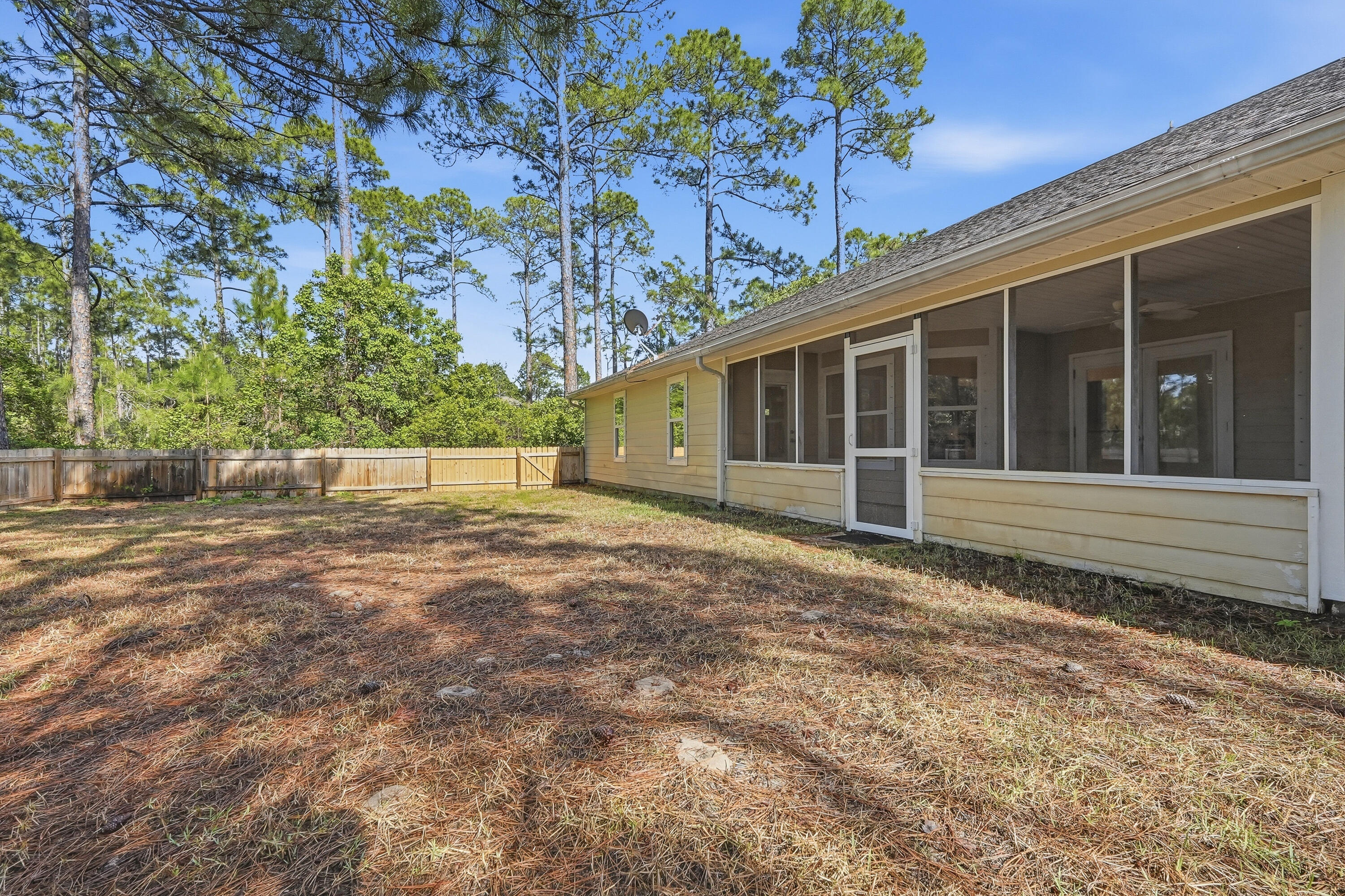 HOLLEY BY THE SEA - Residential