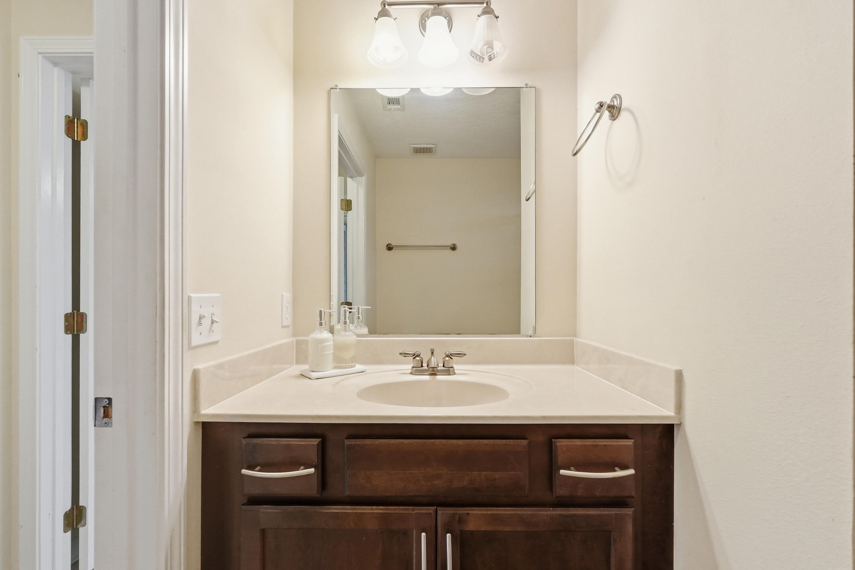 HOLLEY BY THE SEA - Residential