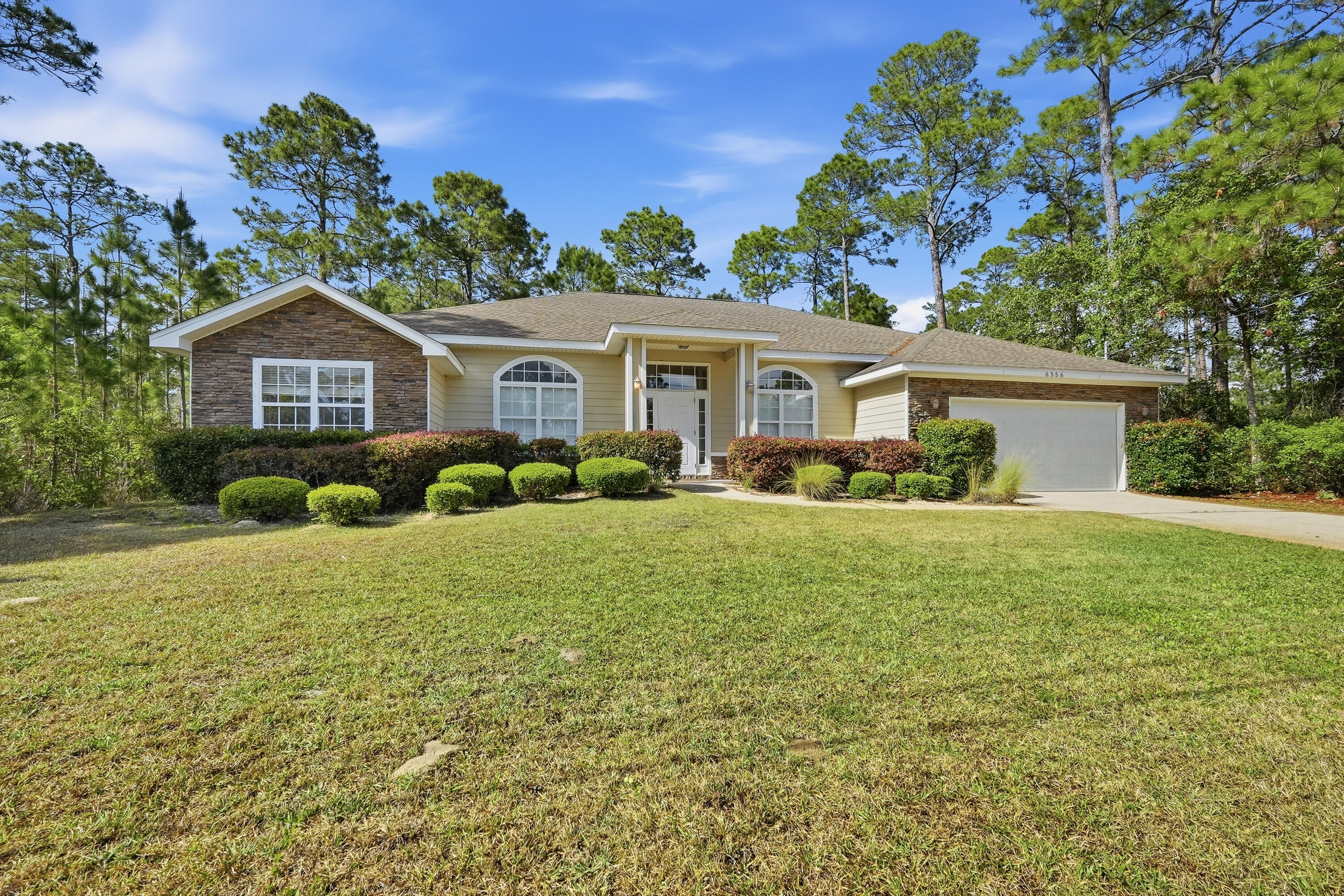 HOLLEY BY THE SEA - Residential