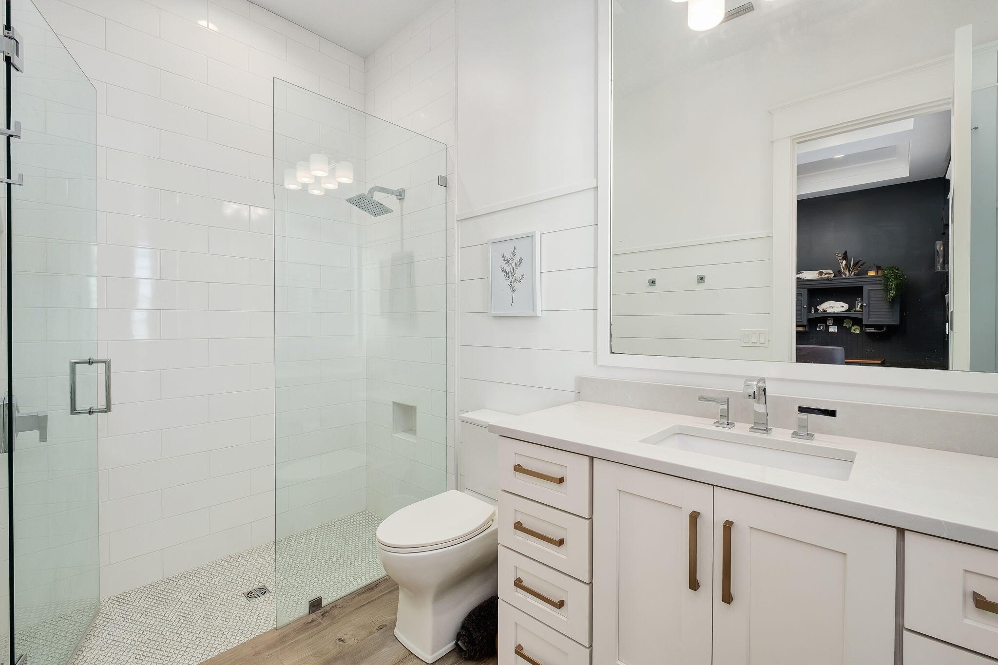 WHISPERING OAKS - Residential