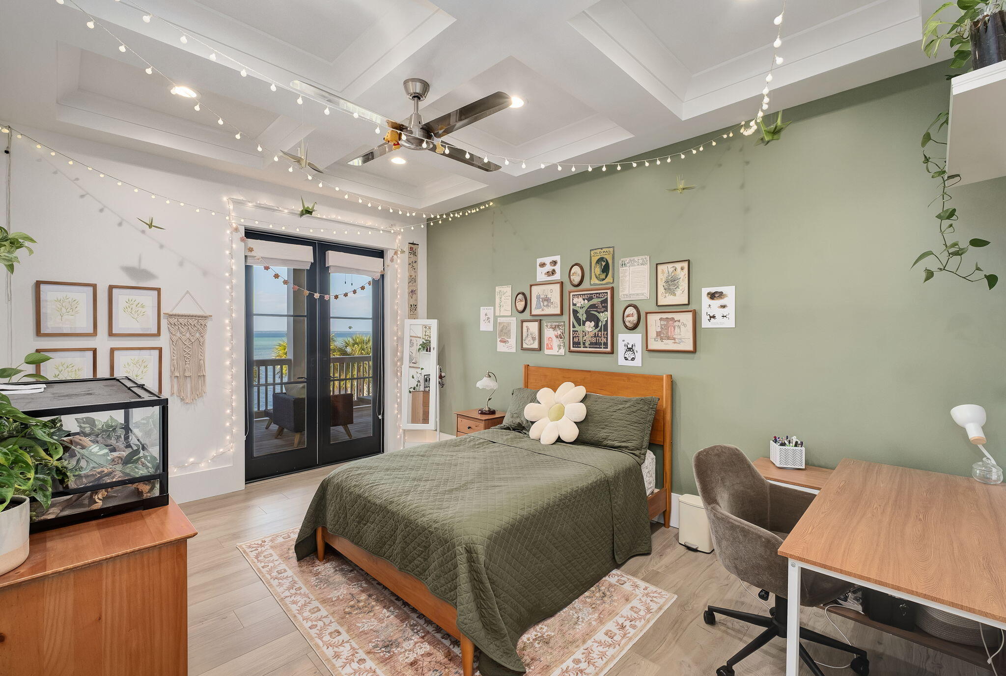 WHISPERING OAKS - Residential