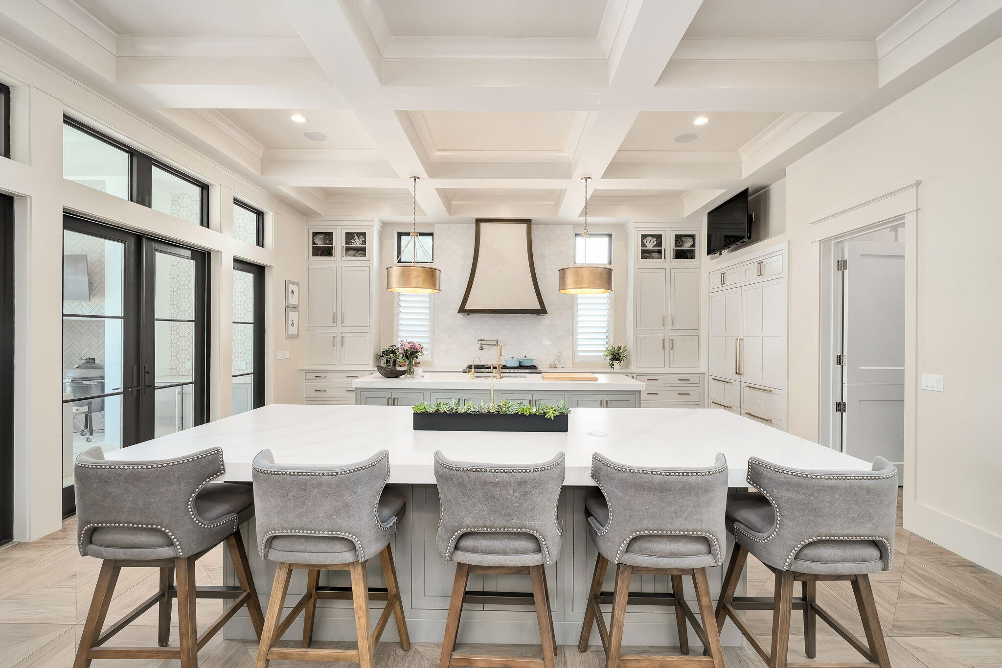 WHISPERING OAKS - Residential