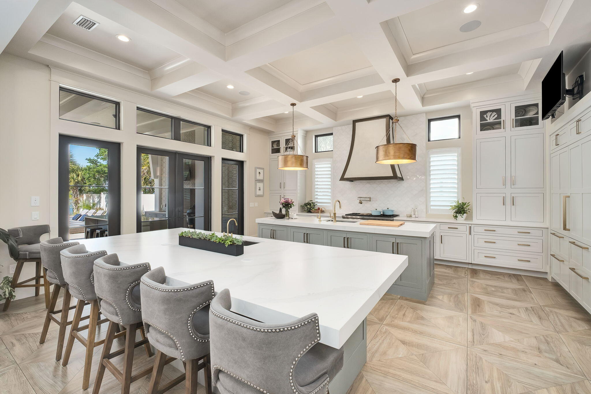 WHISPERING OAKS - Residential