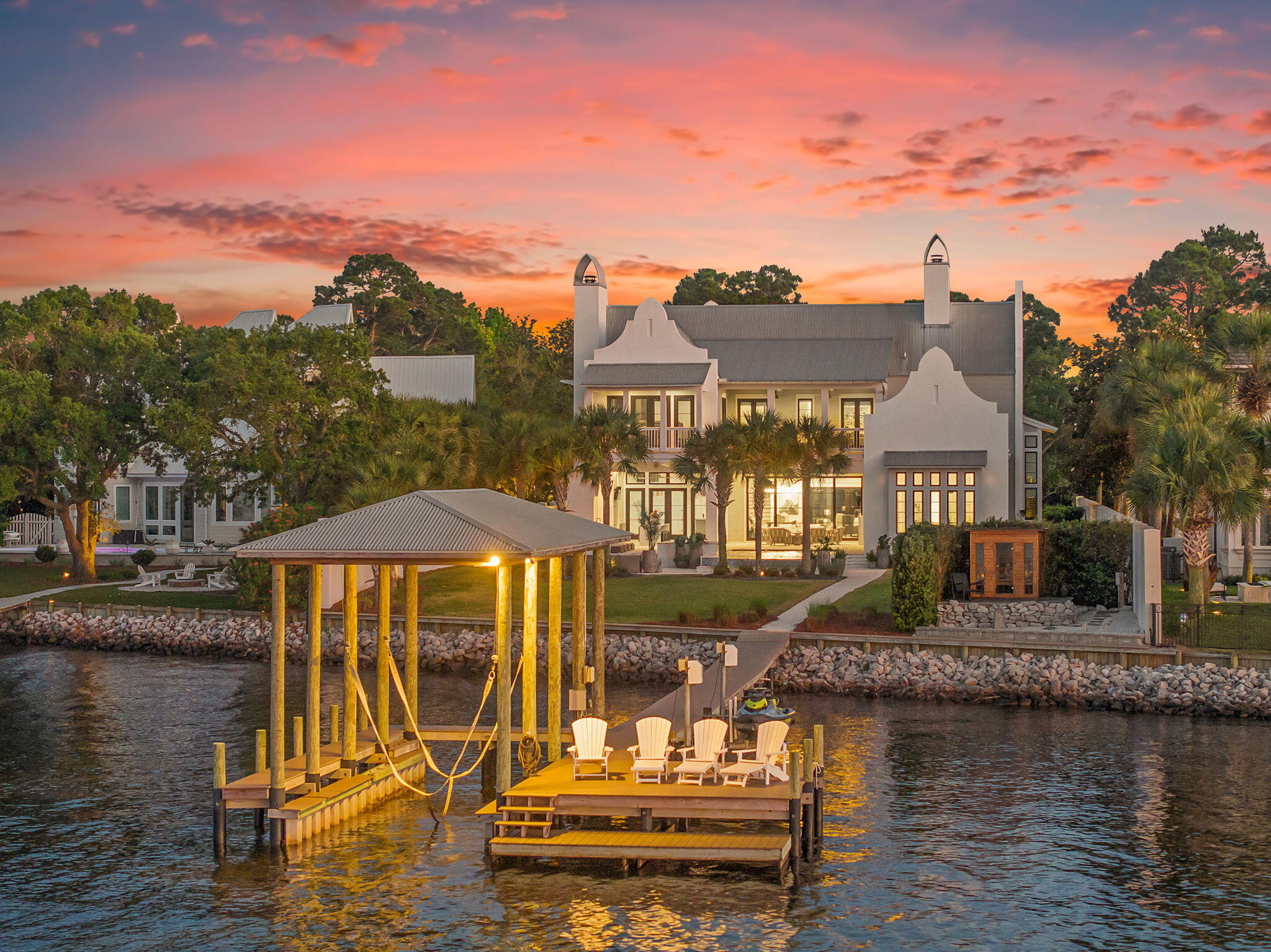 WHISPERING OAKS - Residential