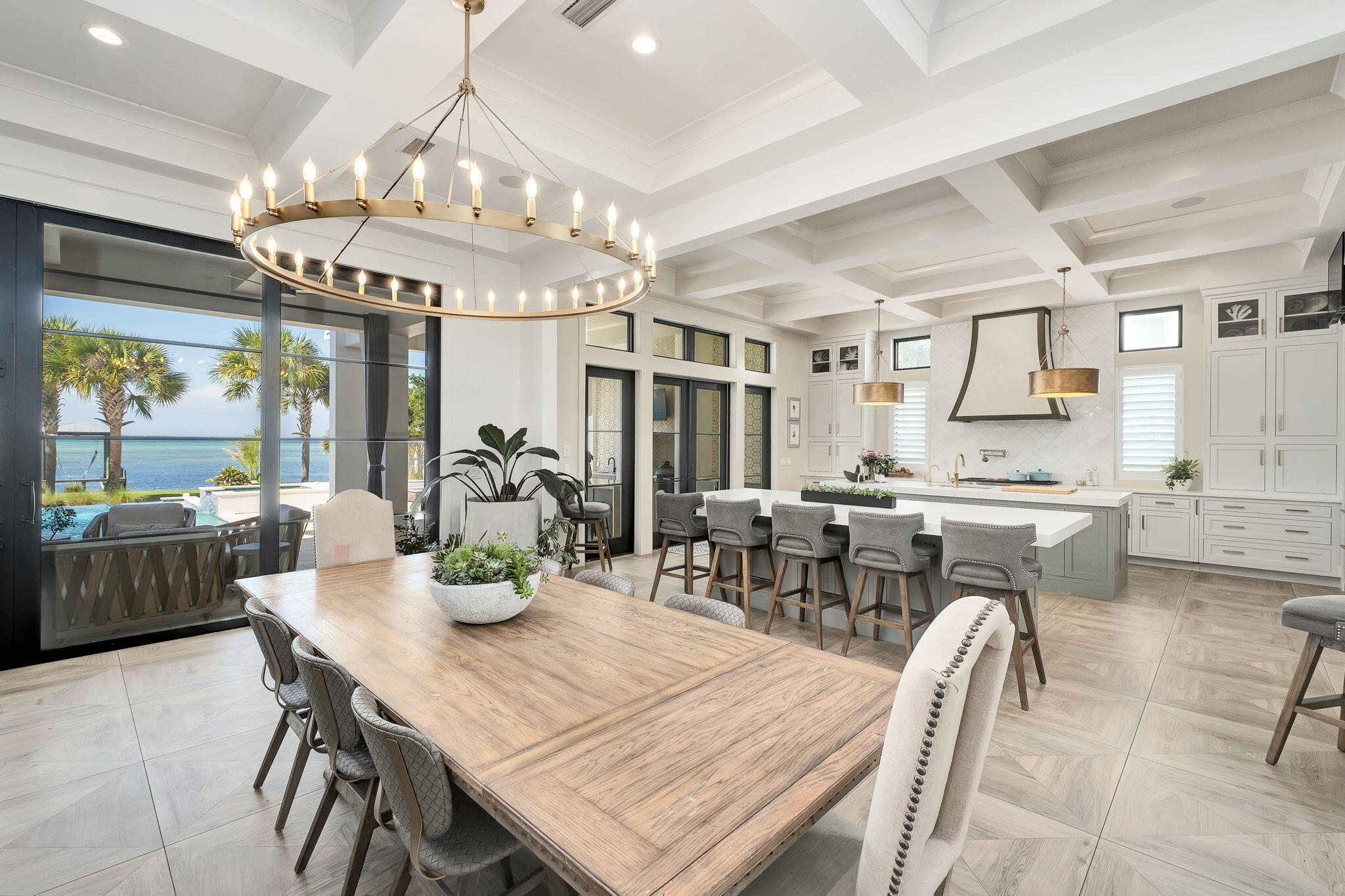 WHISPERING OAKS - Residential