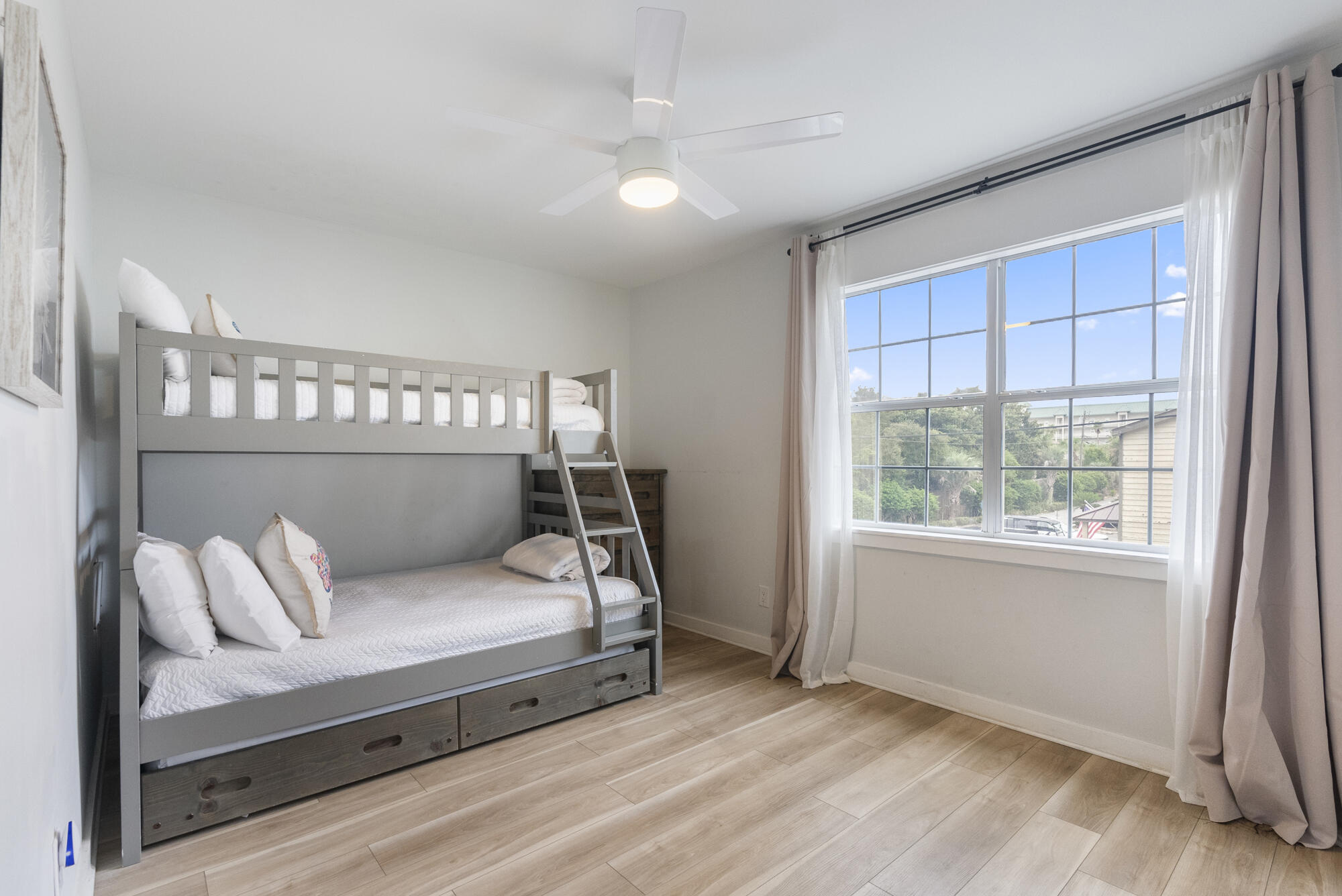 SUMMER HAVEN NORTH T/H - Residential