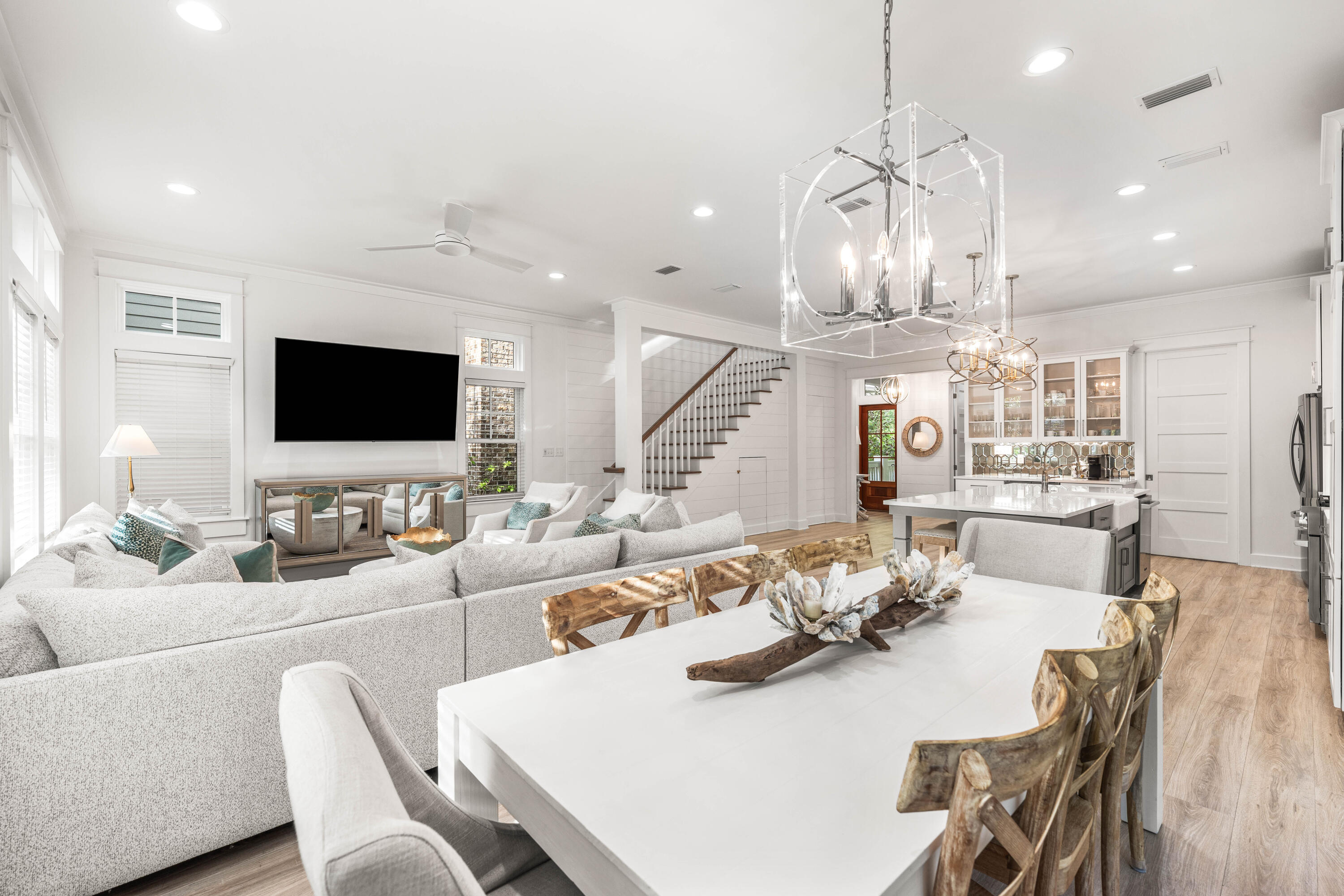 FOREST LAKES - Residential