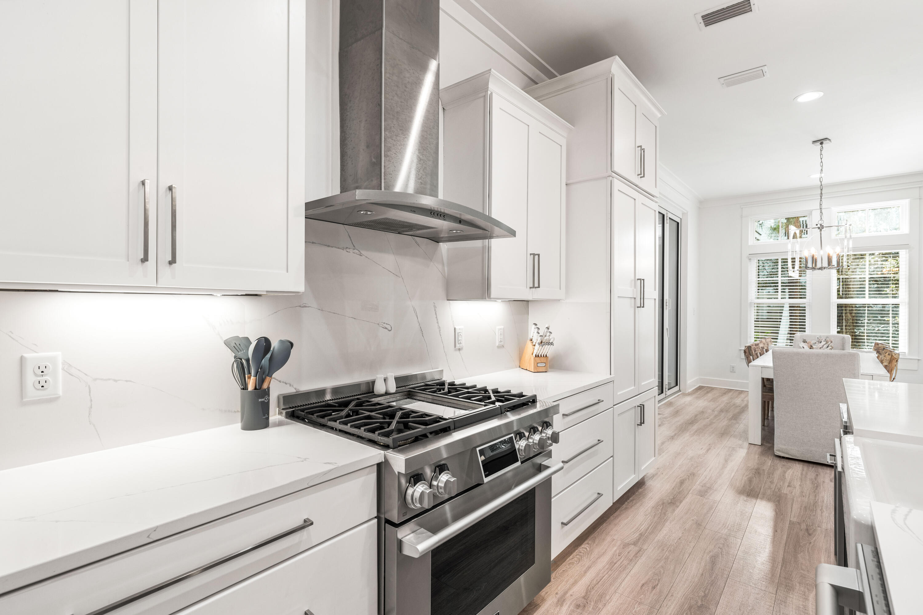 FOREST LAKES - Residential