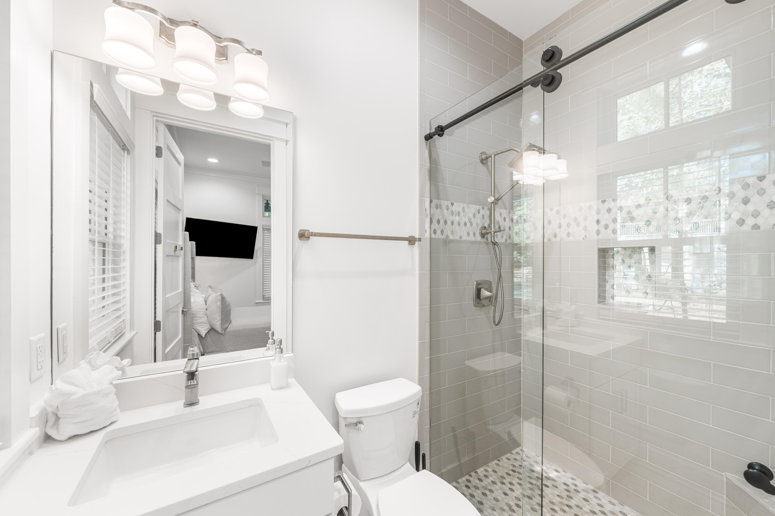 FOREST LAKES - Residential