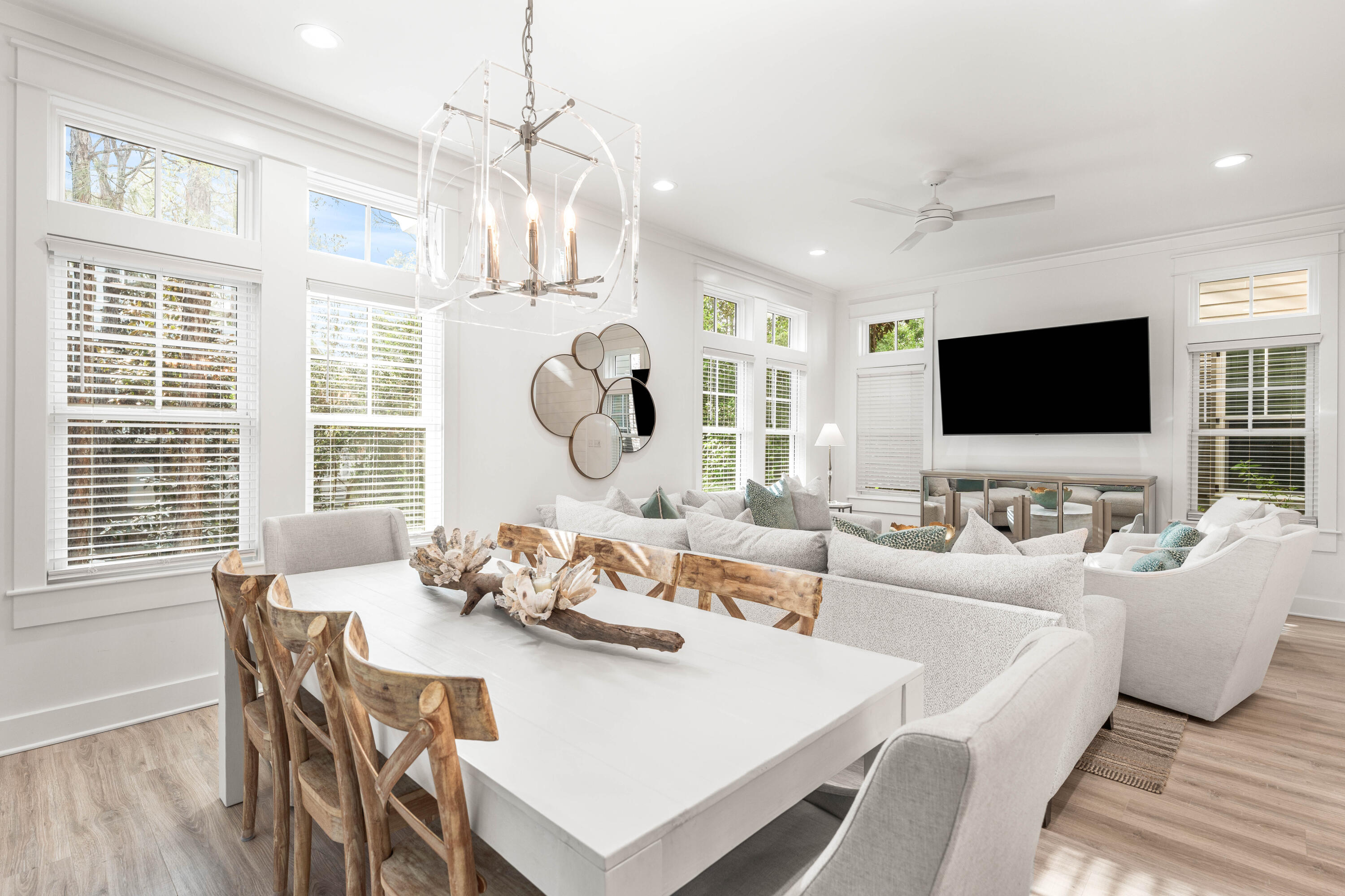 FOREST LAKES - Residential