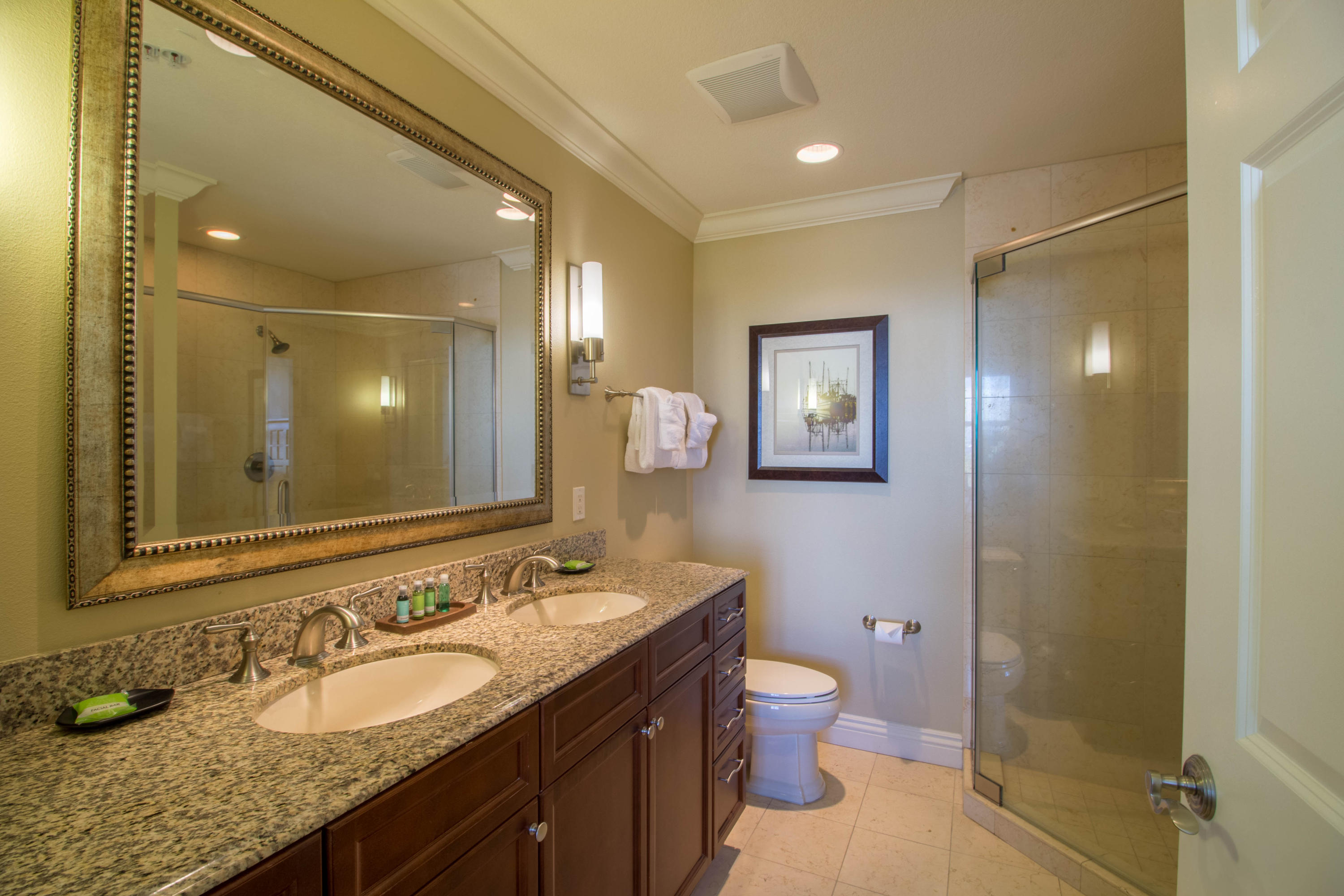 EMERALD GRANDE - Residential