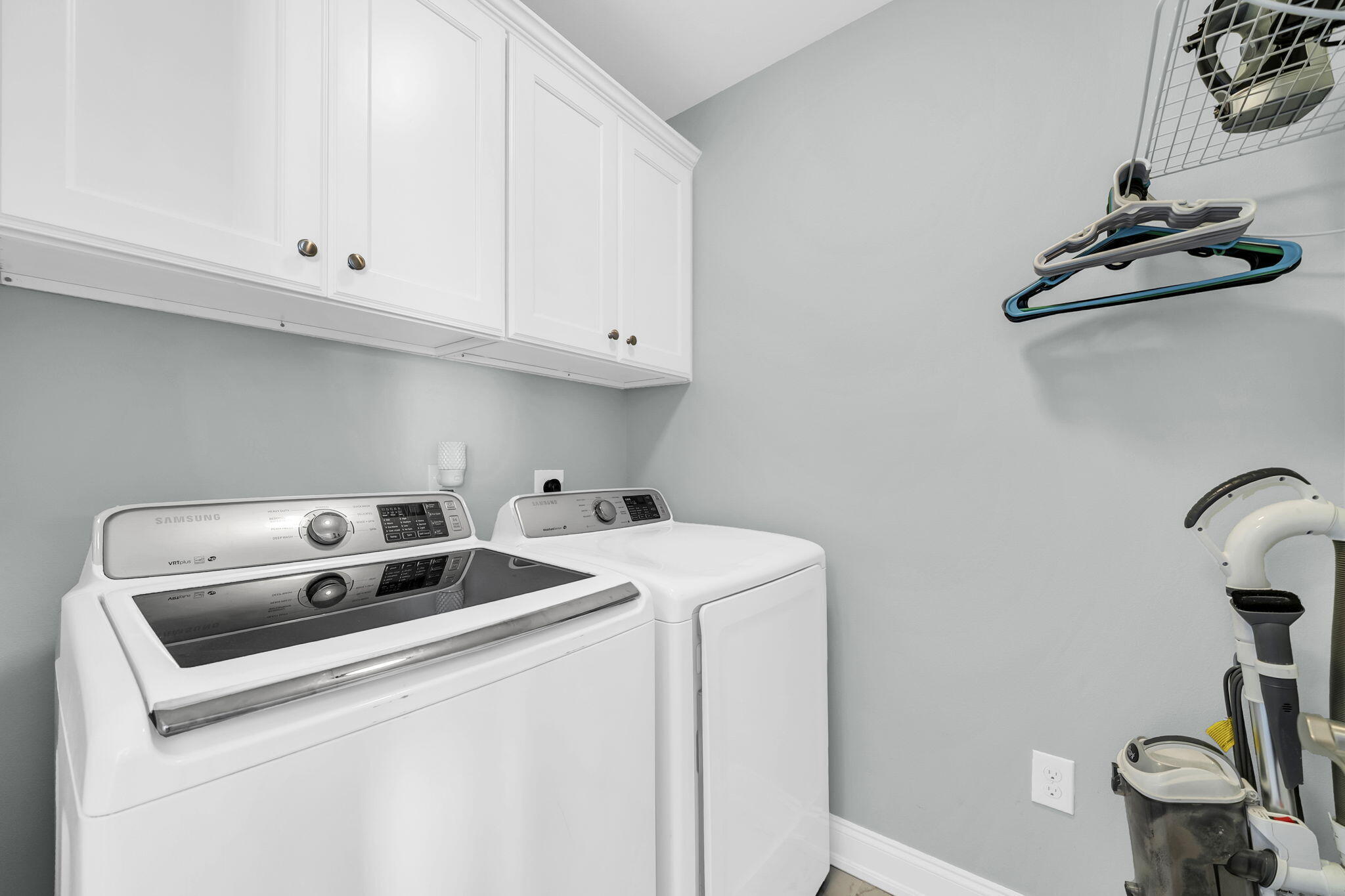 CARONDOLET T/H - Residential