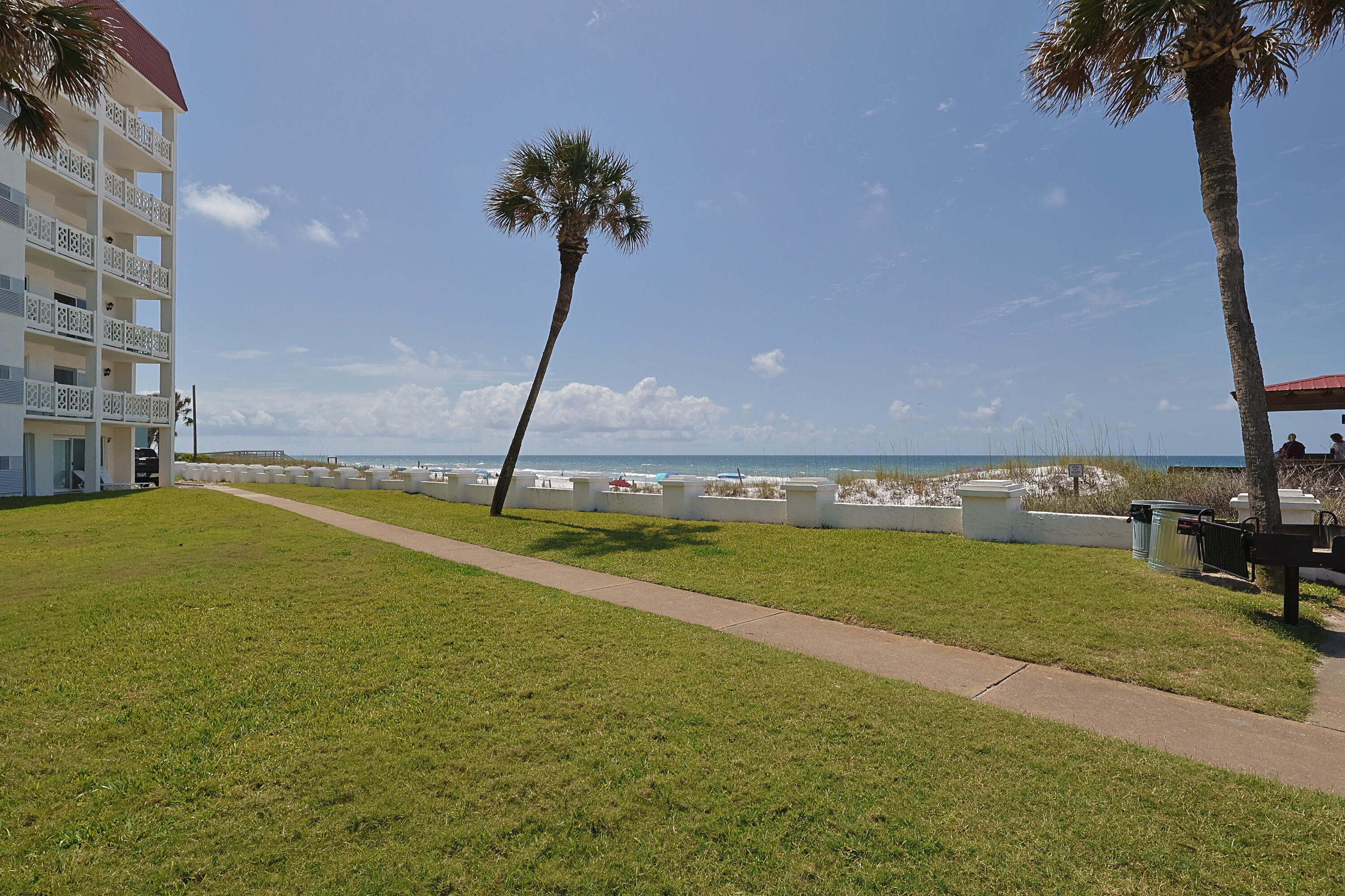 EL MATADOR CONDO - Residential