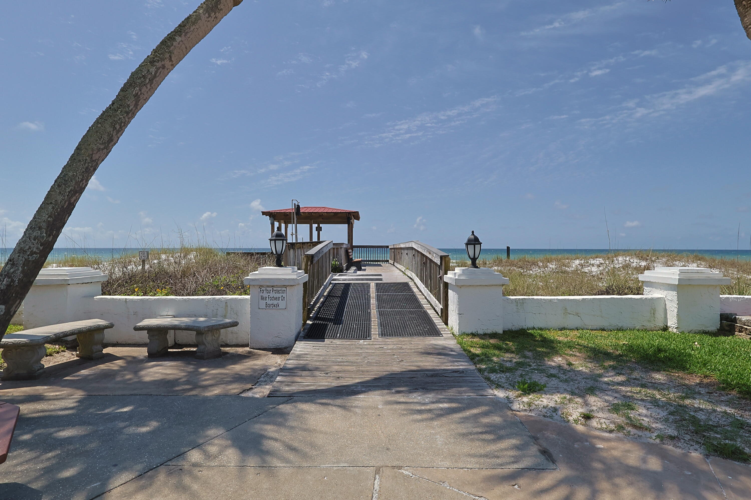 EL MATADOR CONDO - Residential