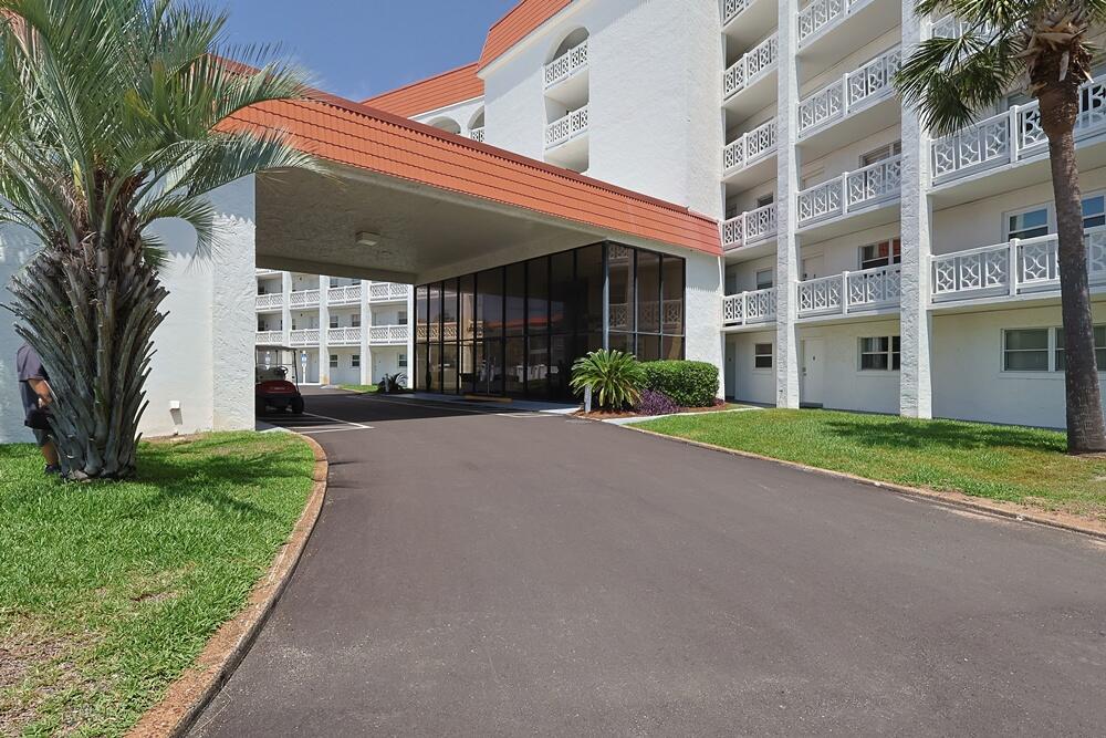 EL MATADOR CONDO - Residential