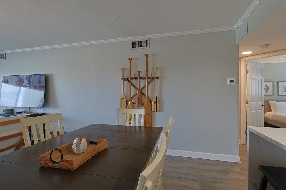 EL MATADOR CONDO - Residential