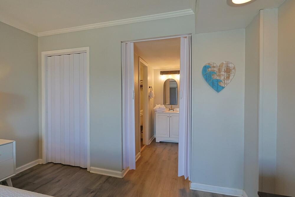 EL MATADOR CONDO - Residential