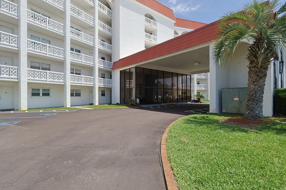 EL MATADOR CONDO - Residential