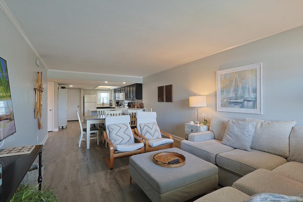 EL MATADOR CONDO - Residential