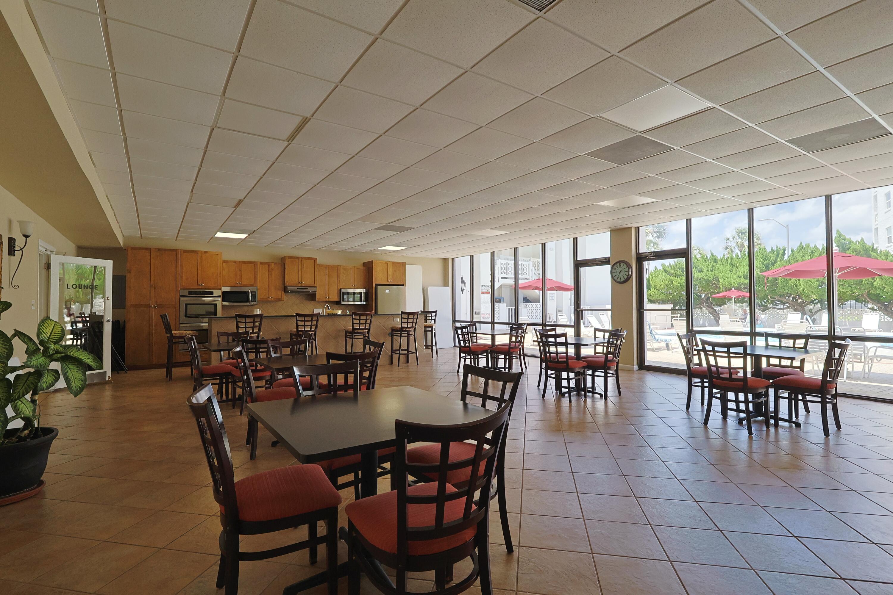 EL MATADOR CONDO - Residential