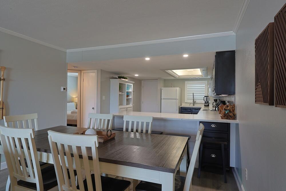 EL MATADOR CONDO - Residential