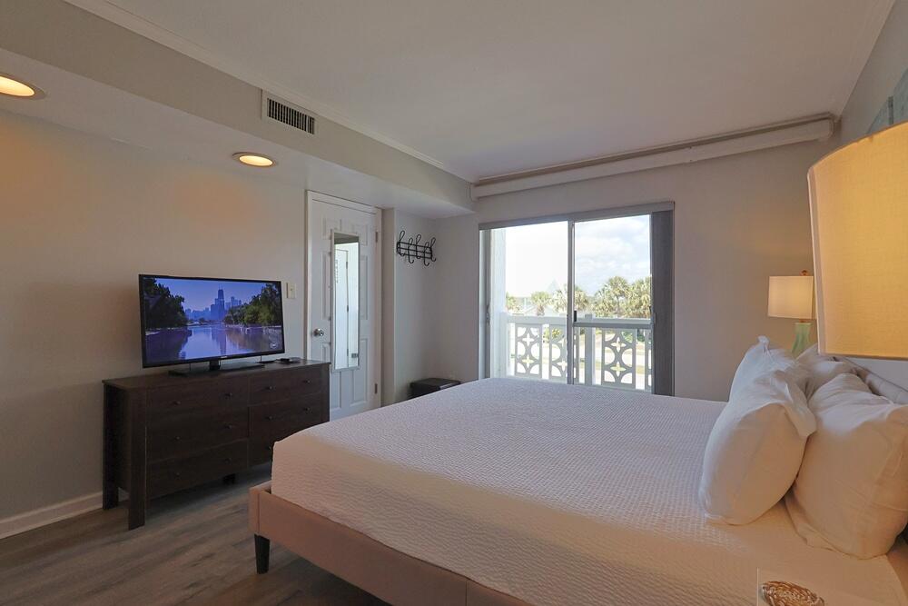 EL MATADOR CONDO - Residential