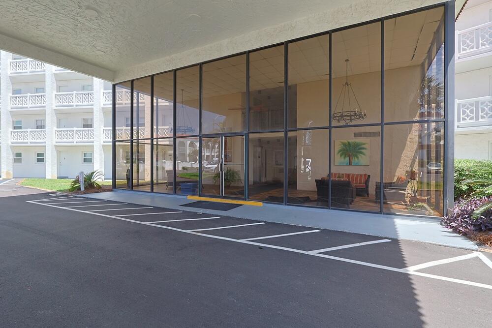 EL MATADOR CONDO - Residential