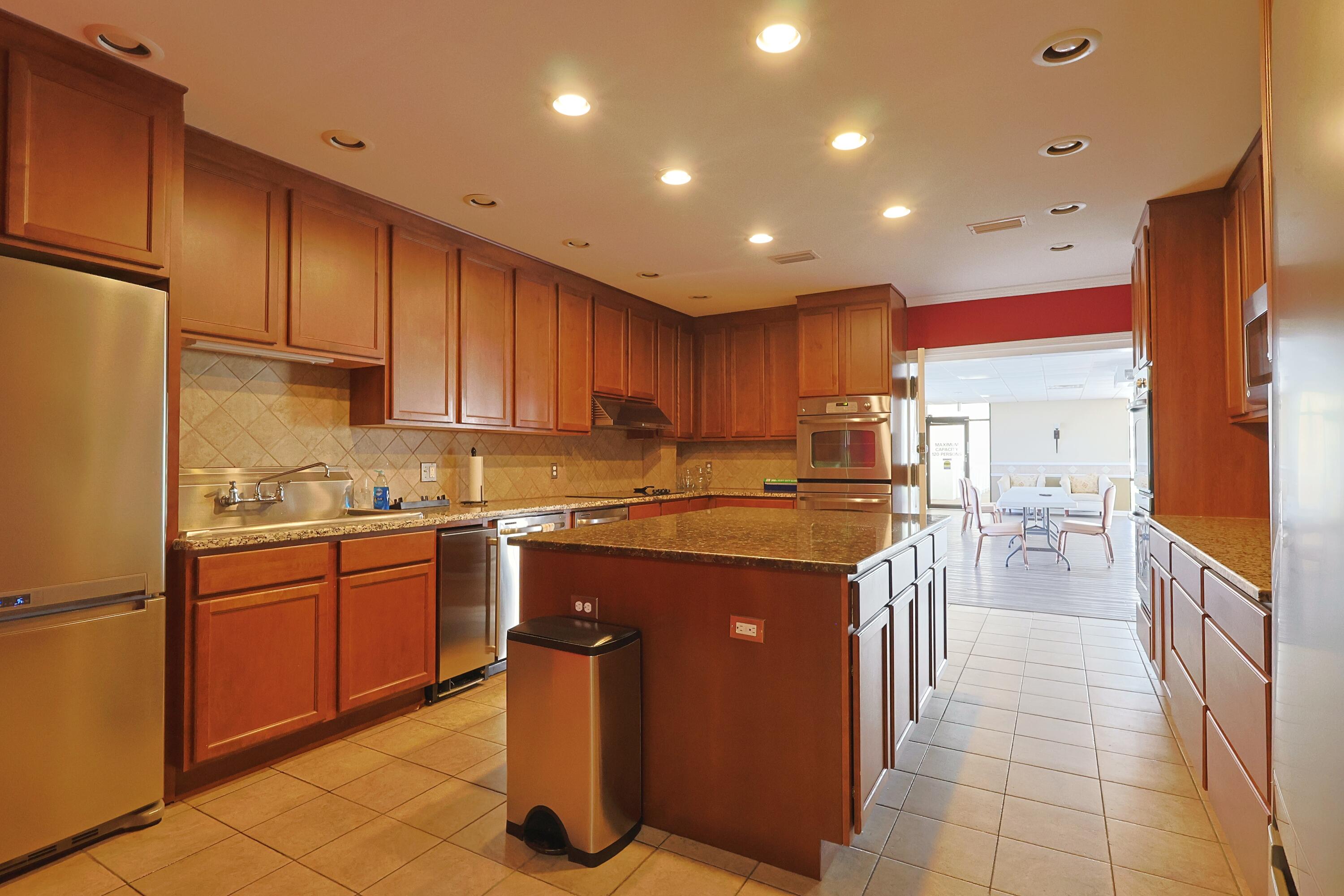 EL MATADOR CONDO - Residential