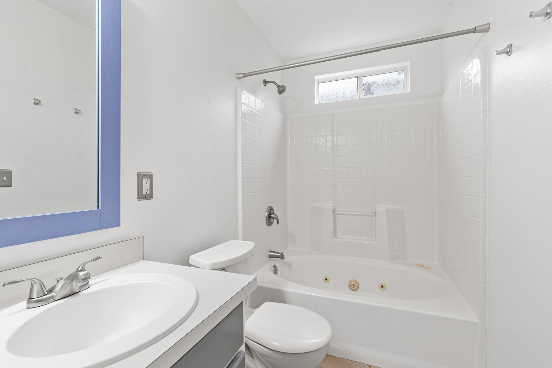 SHALIMAR OAKS - Residential