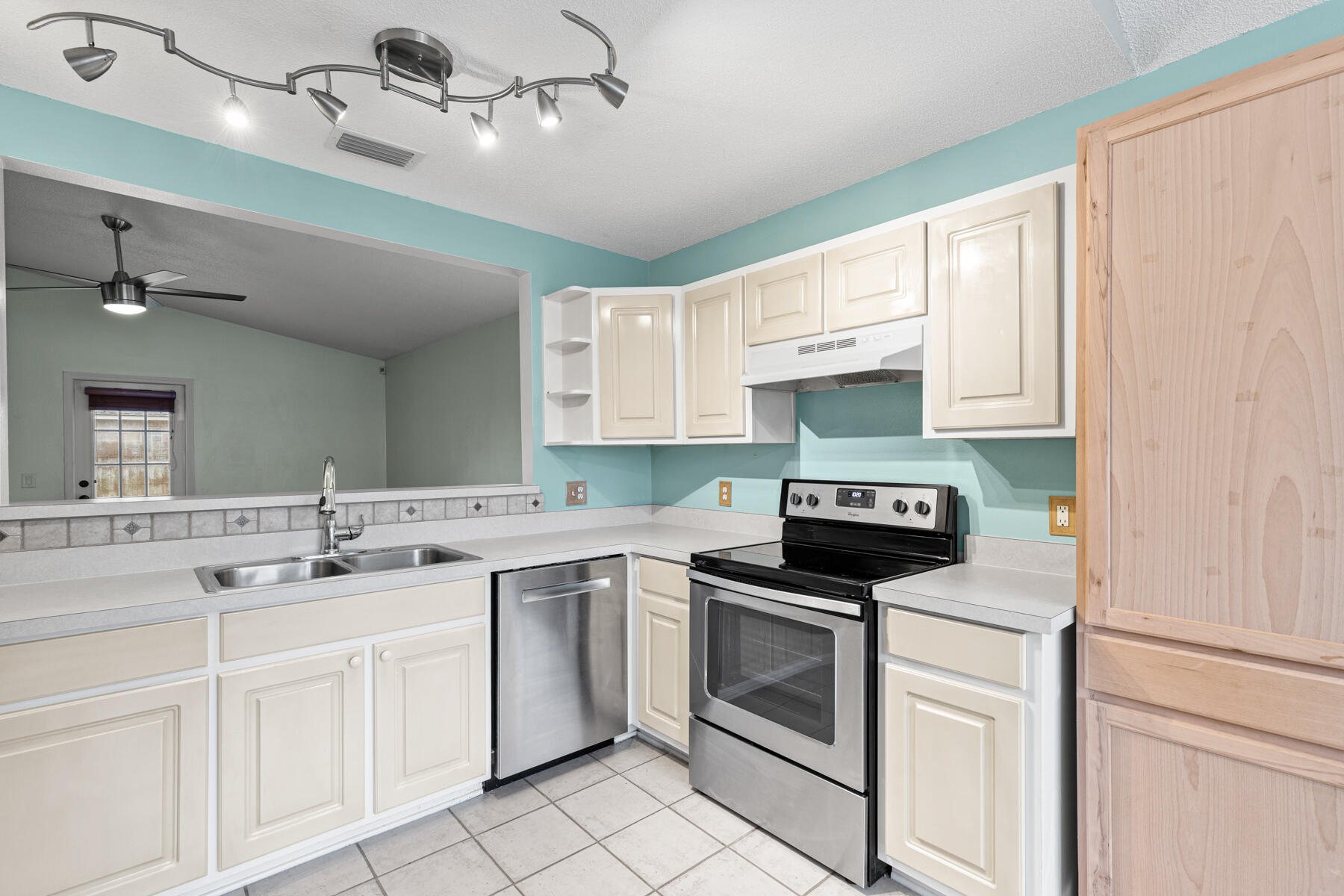 SHALIMAR OAKS - Residential