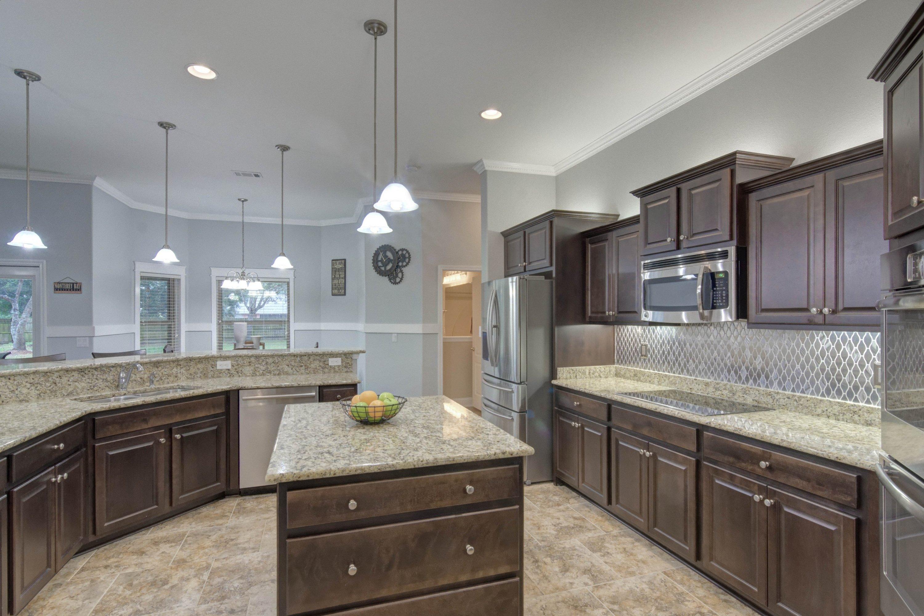 HOLLEY BY THE SEA - Residential