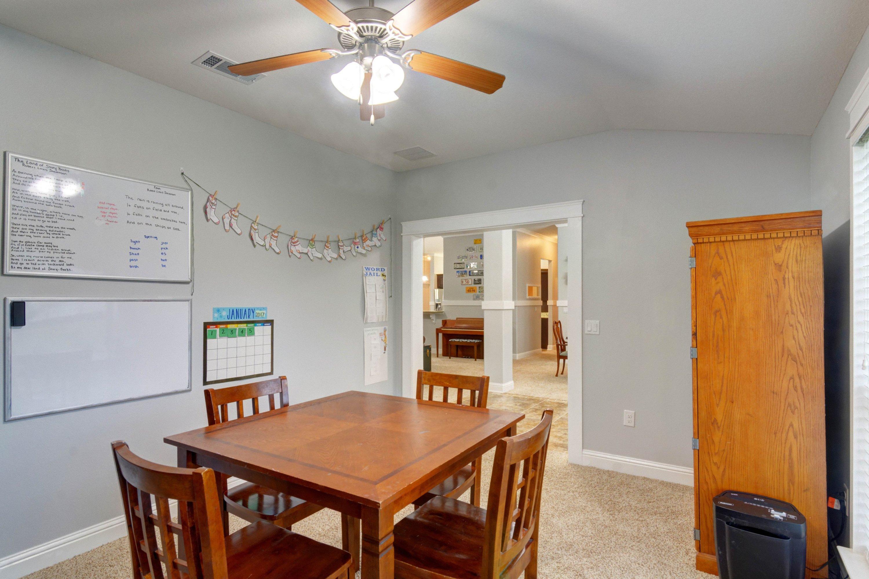 HOLLEY BY THE SEA - Residential