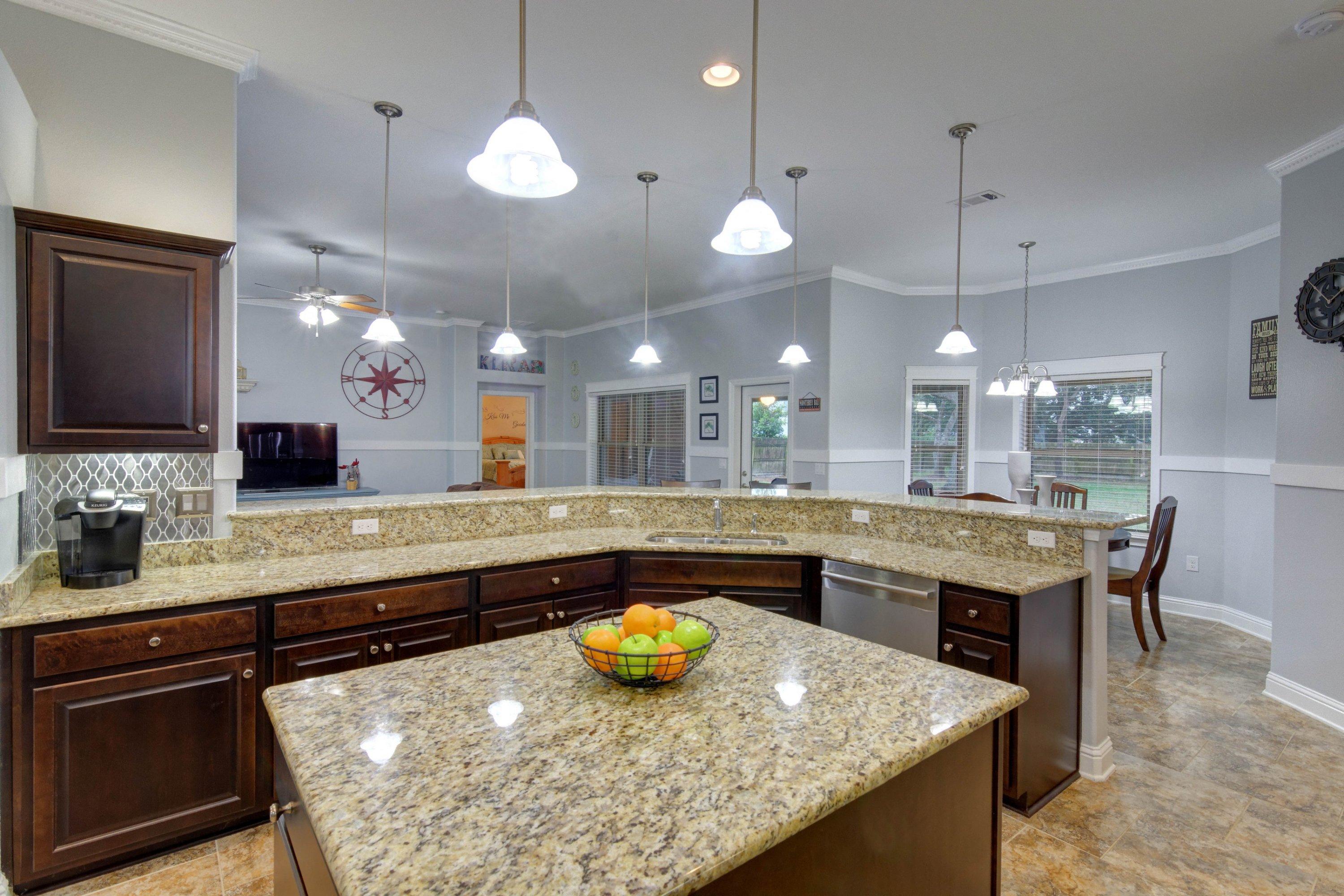 HOLLEY BY THE SEA - Residential