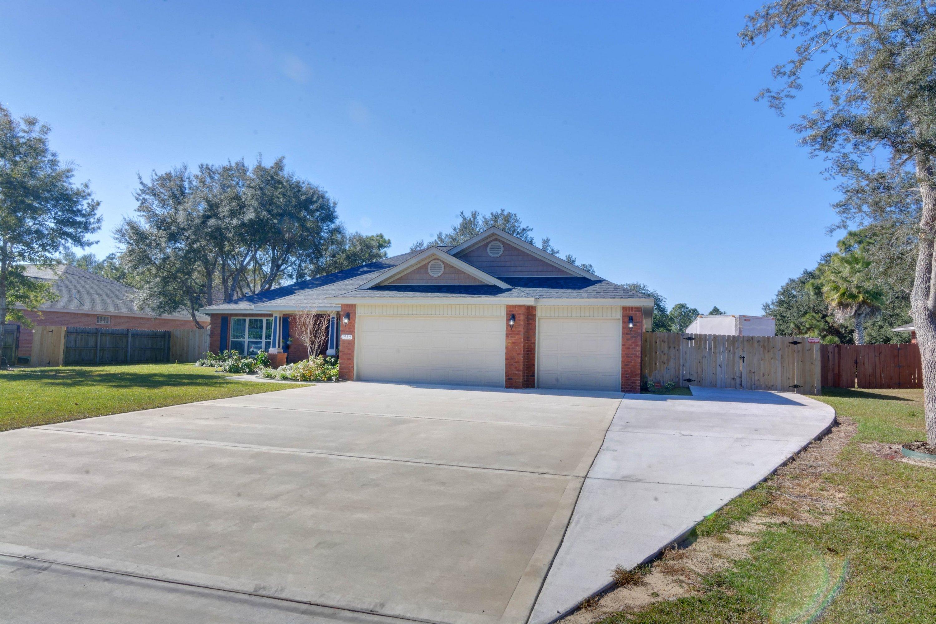 HOLLEY BY THE SEA - Residential