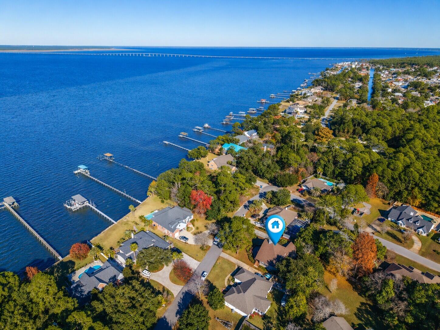 WHISPER BAY - Residential