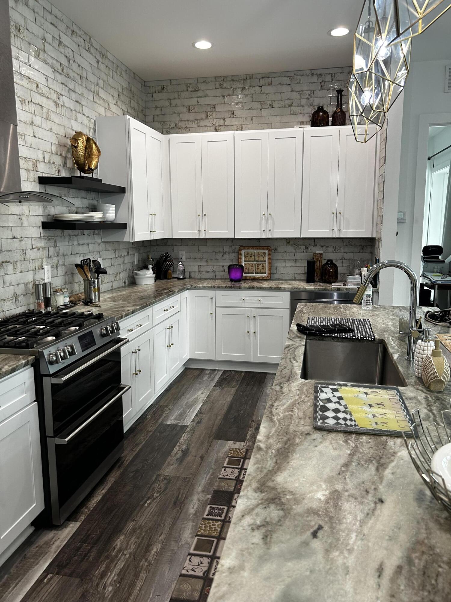 FRANGISTA BEACH 2ND ADDN - Residential