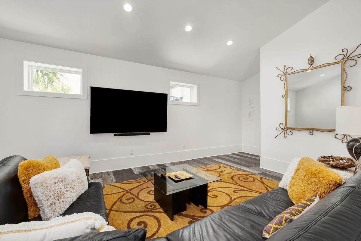 FRANGISTA BEACH 2ND ADDN - Residential