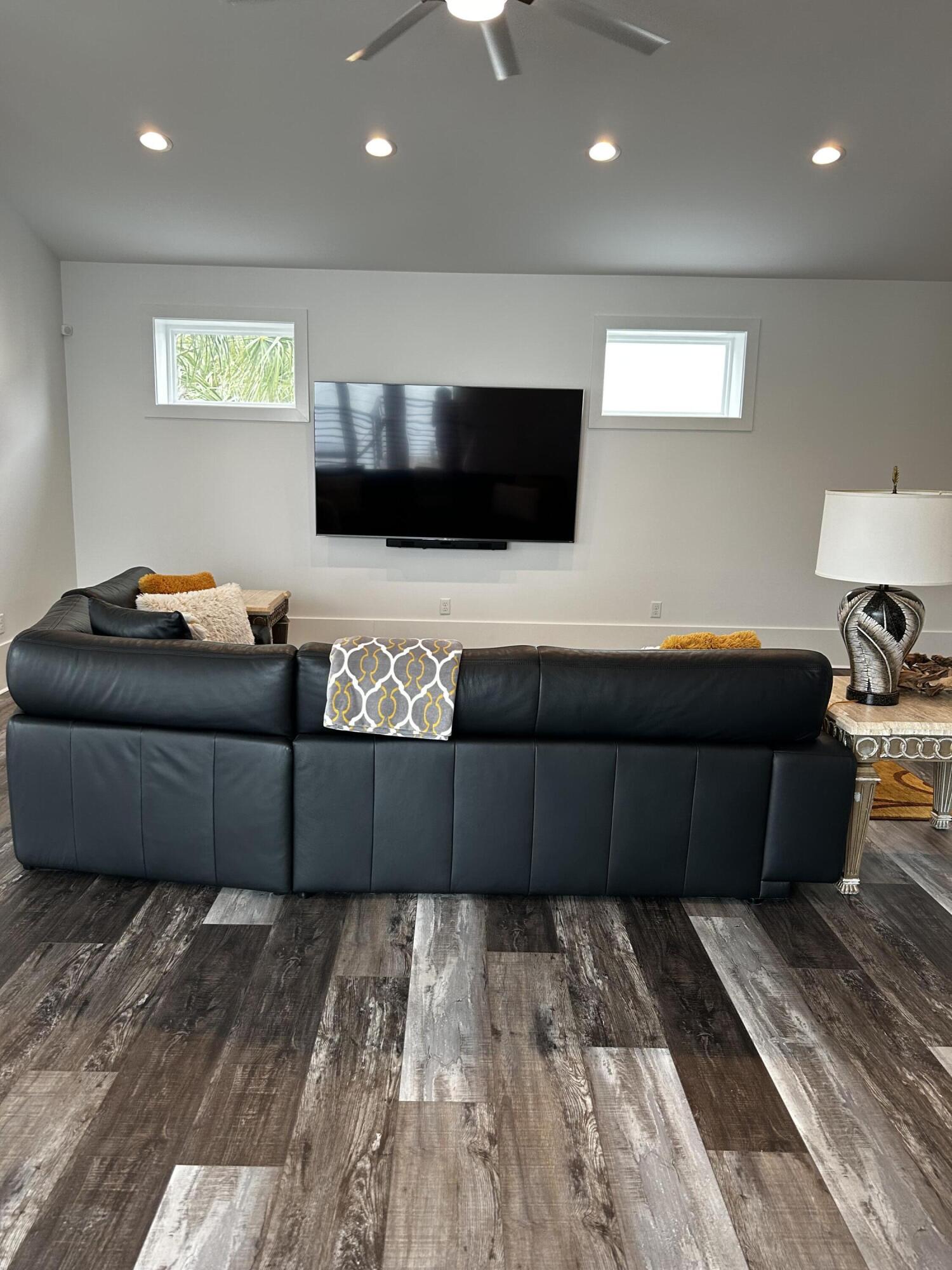 FRANGISTA BEACH 2ND ADDN - Residential