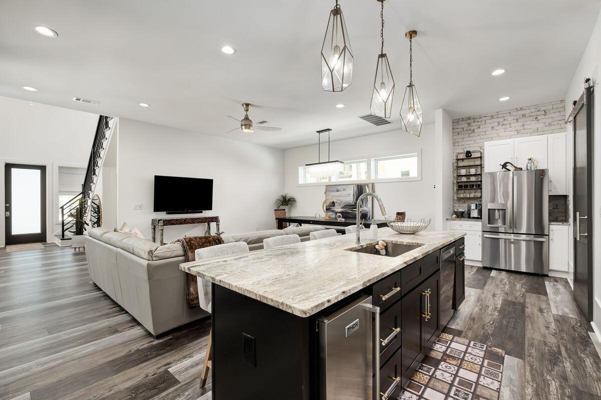 FRANGISTA BEACH 2ND ADDN - Residential