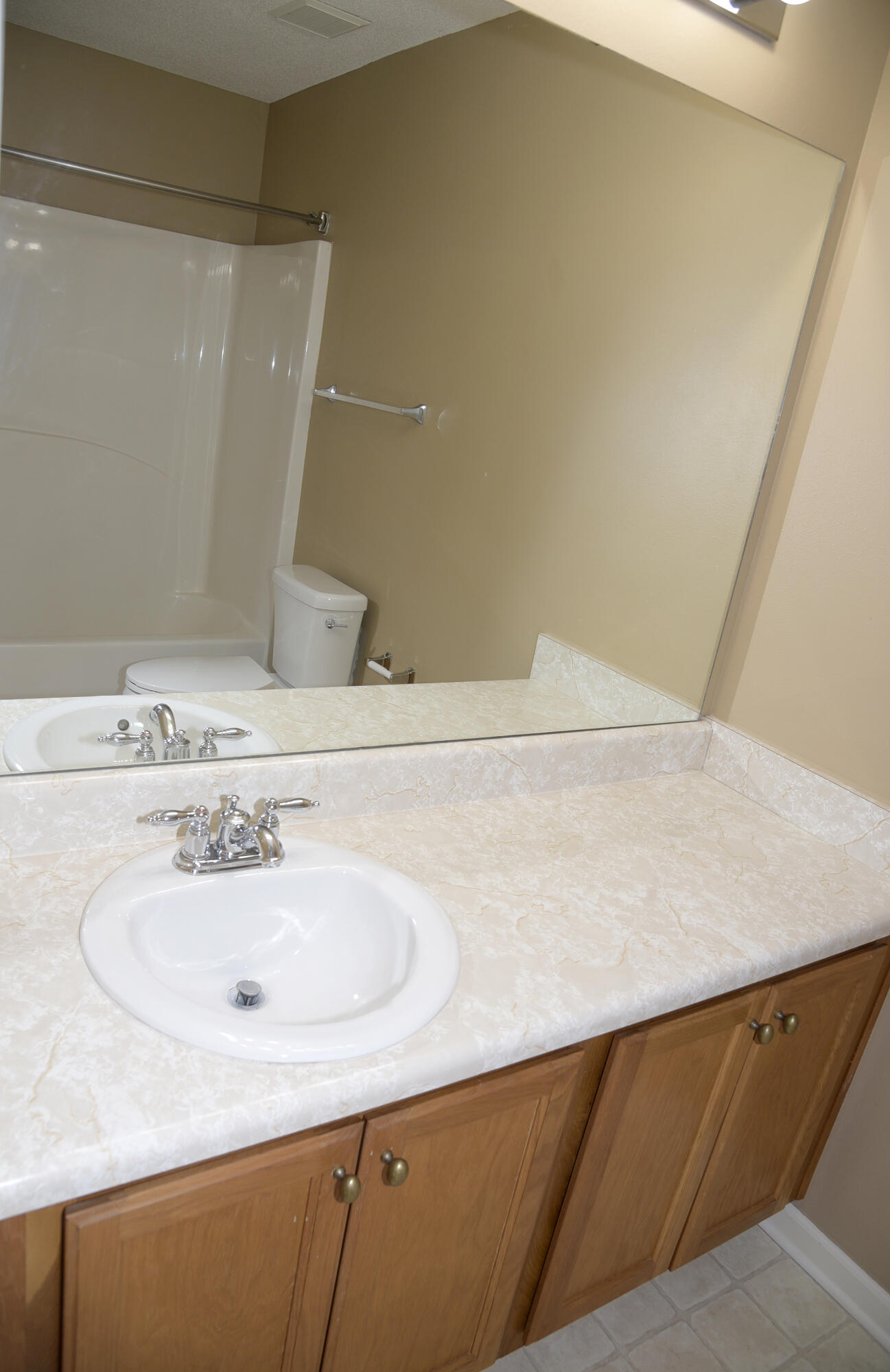 ROLLING PINES - Residential Lease