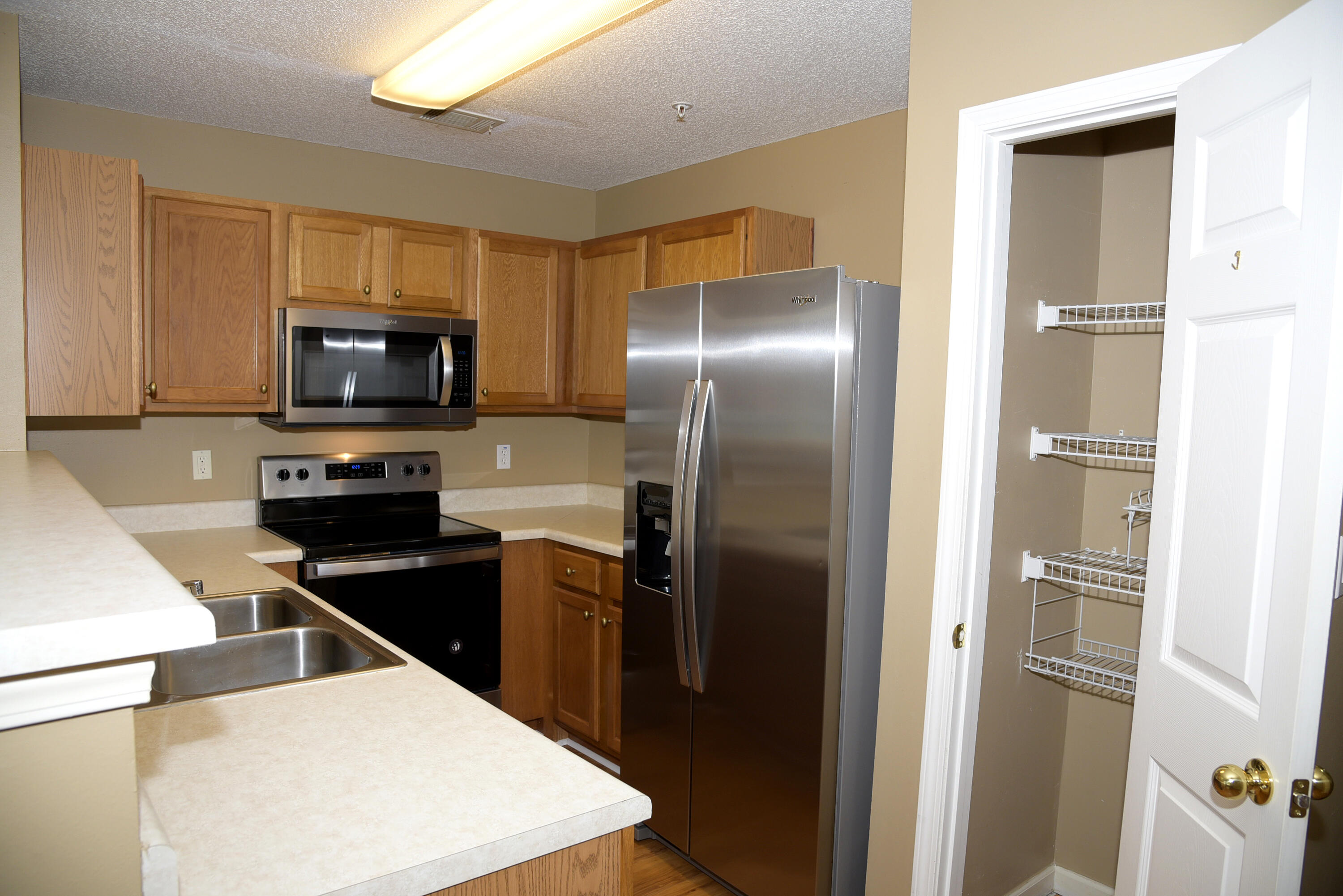 ROLLING PINES - Residential Lease